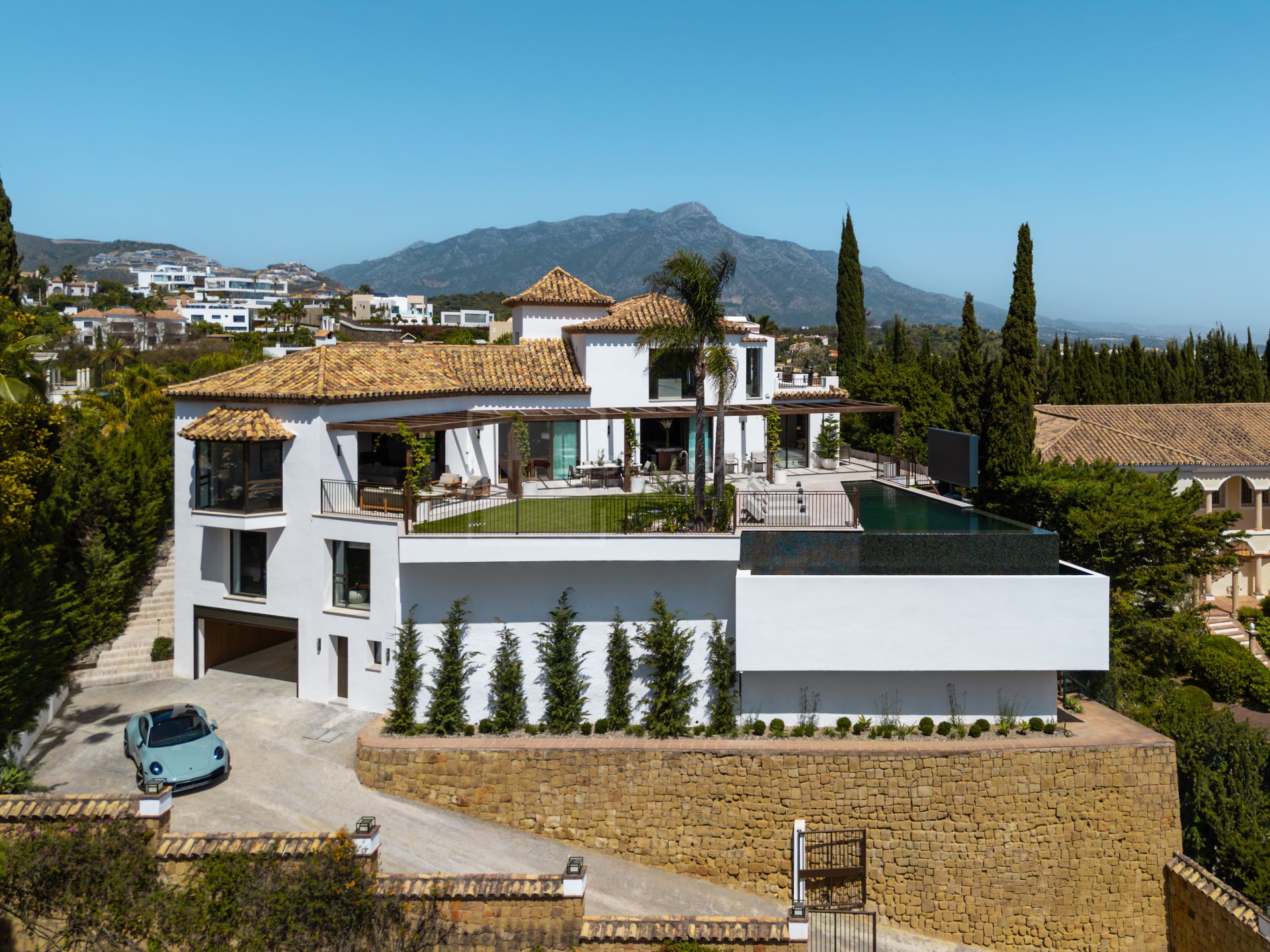 Refined Mediterranean Living With Panoramic Sea and Mountain Views