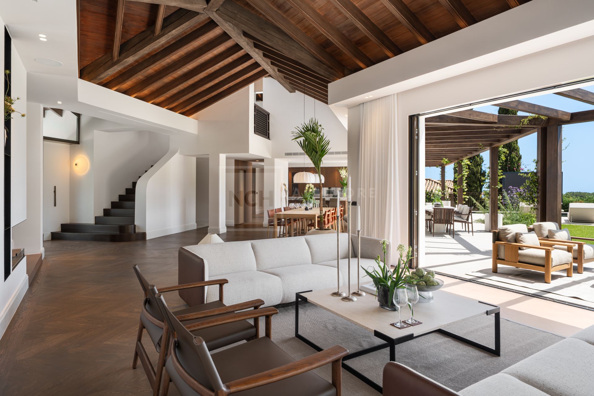 Refined Mediterranean Living With Panoramic Sea and Mountain Views