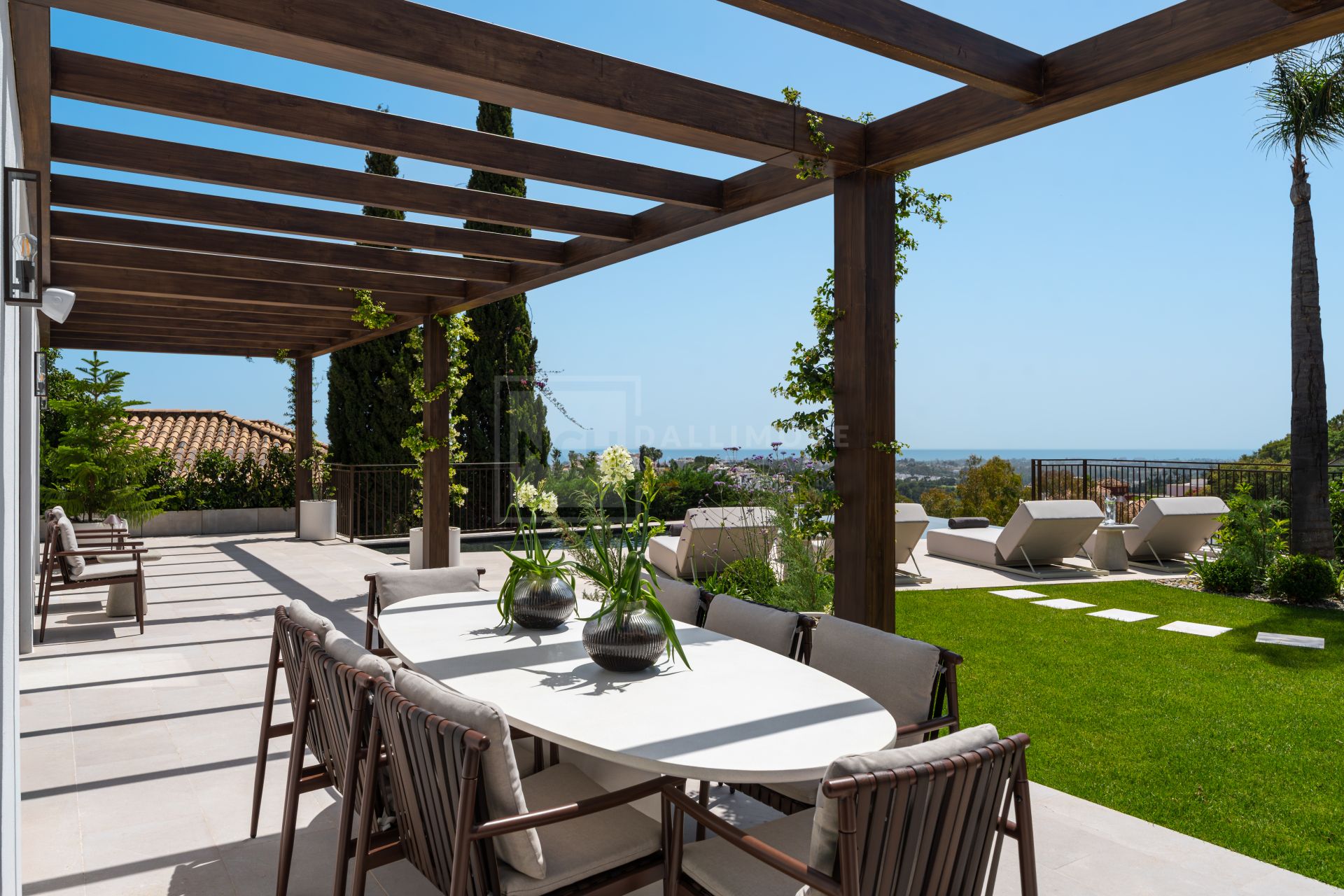 Refined Mediterranean Living With Panoramic Sea and Mountain Views
