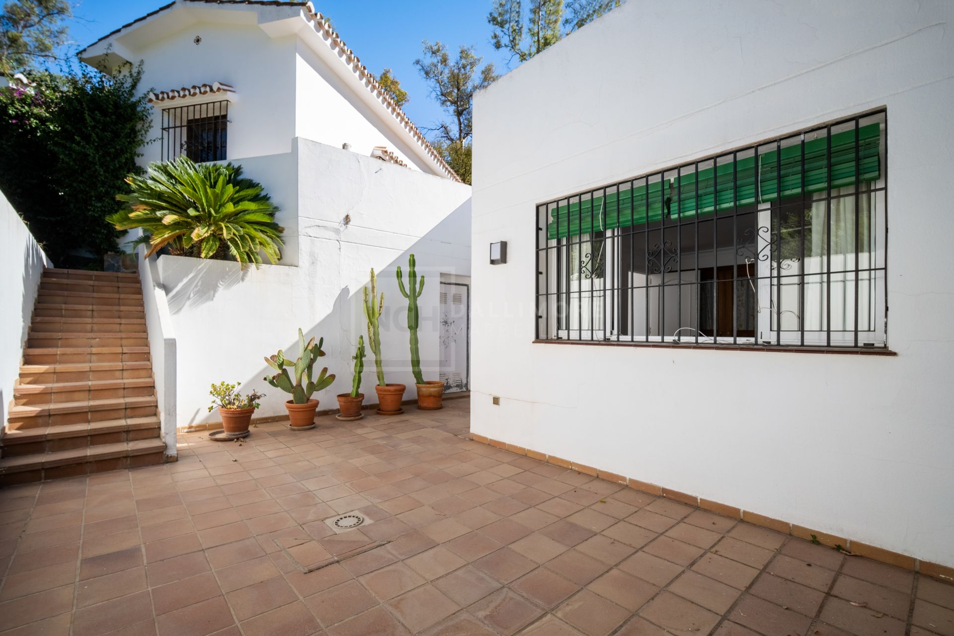 Mediterranean Charm, Privacy and Exceptional Potential near Marbella Centre