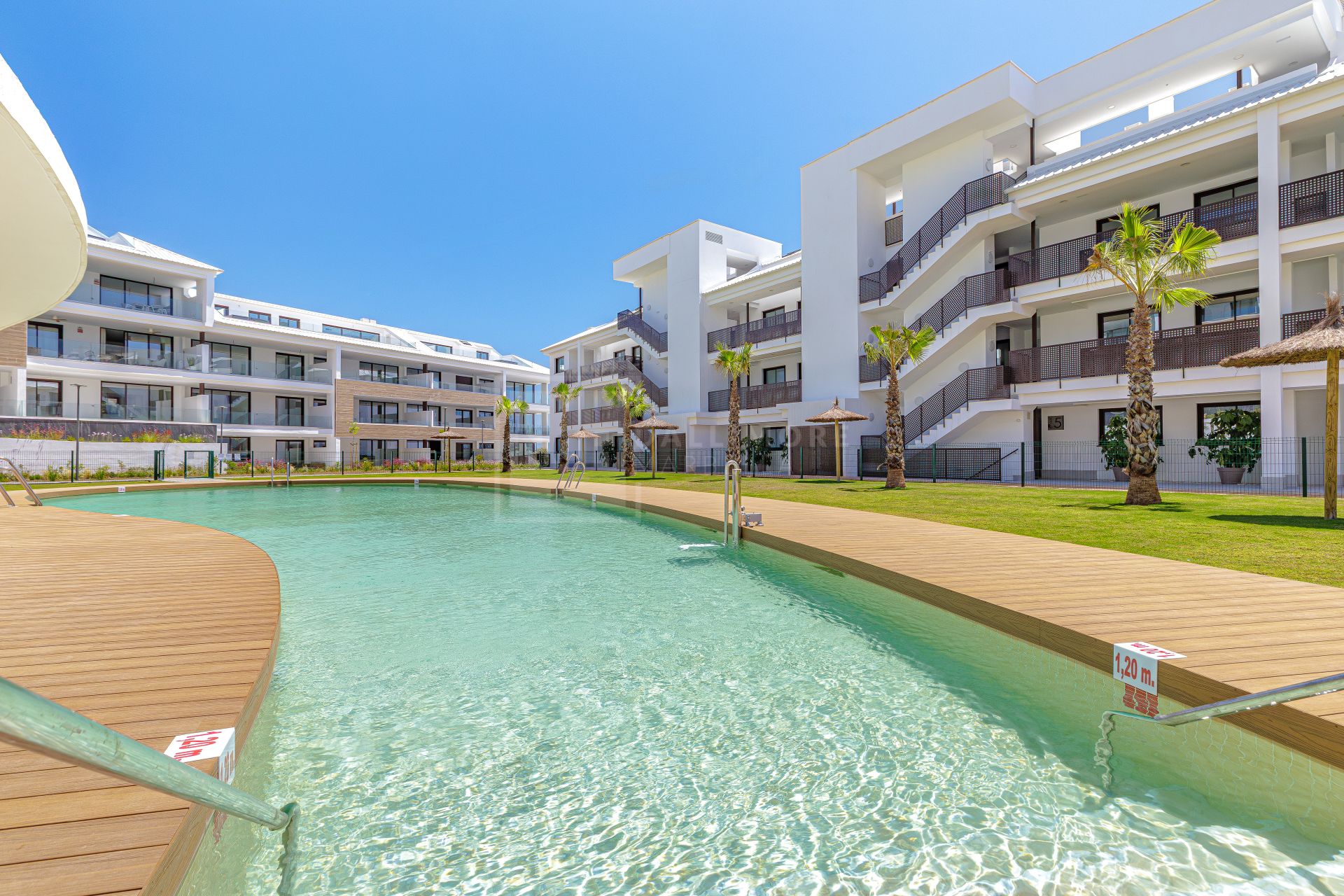 Moderno Apartamento con Magnífico Espacio Exterior en Lomas del Higuerón