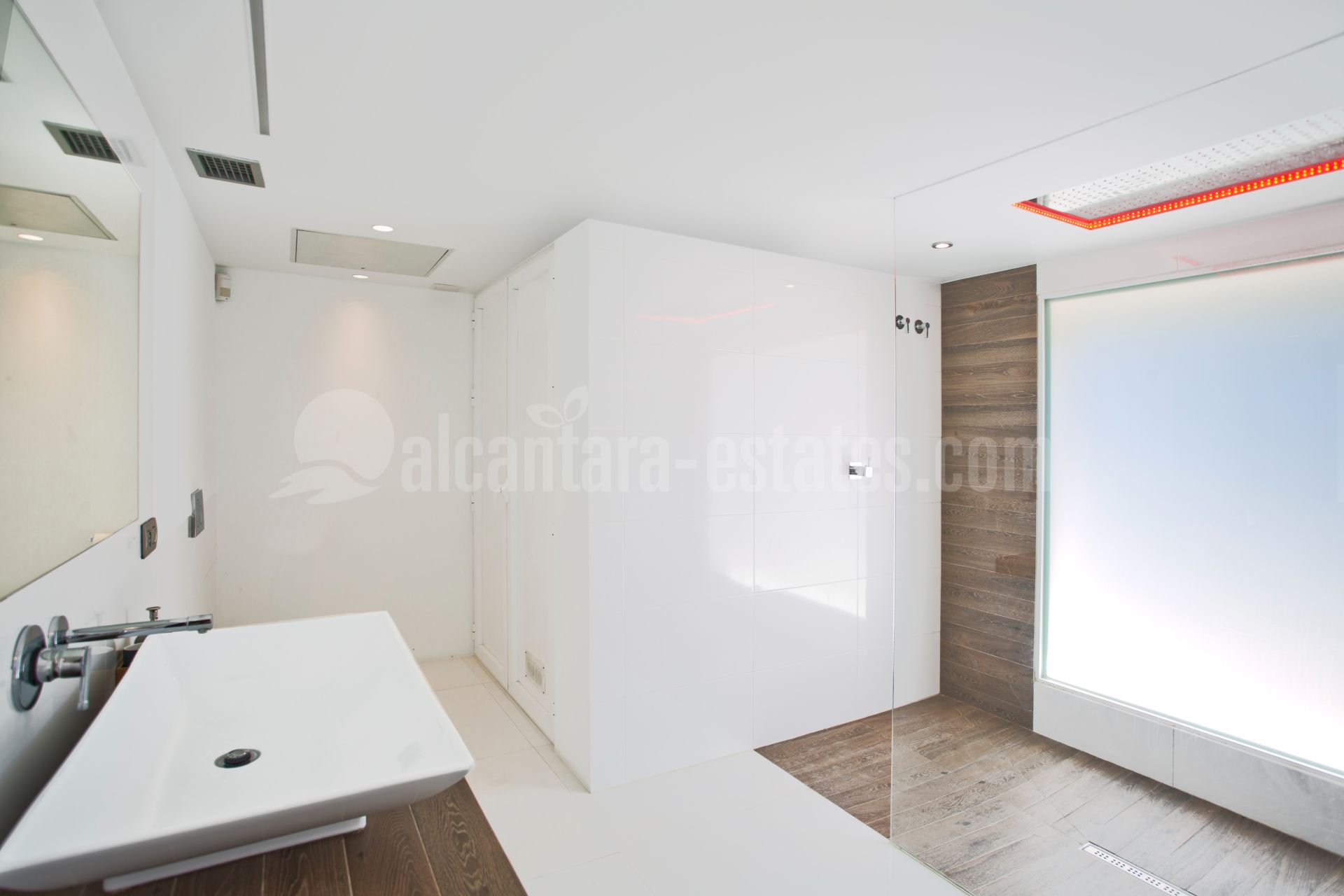 Villa in Hacienda las Chapas, Marbella