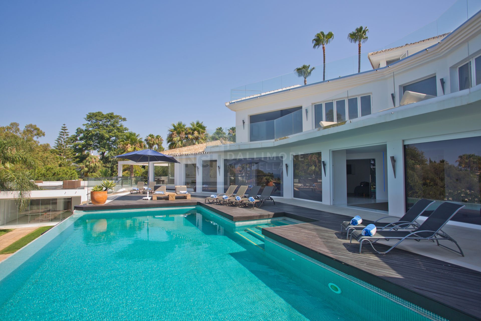 Rent-To-Buy Villa in Hacienda Las Chapas, Marbella East