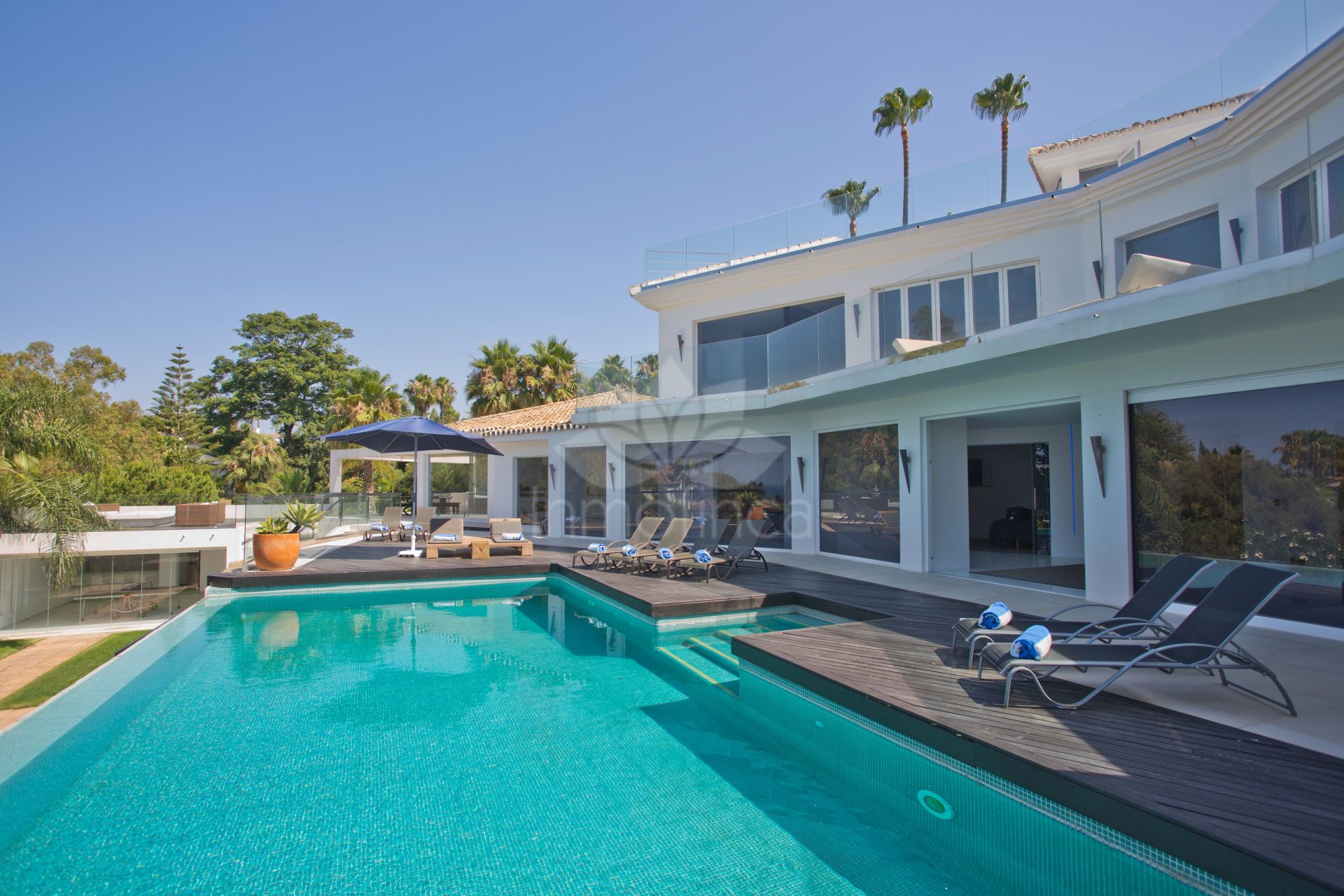 Villa in Hacienda las Chapas, Marbella