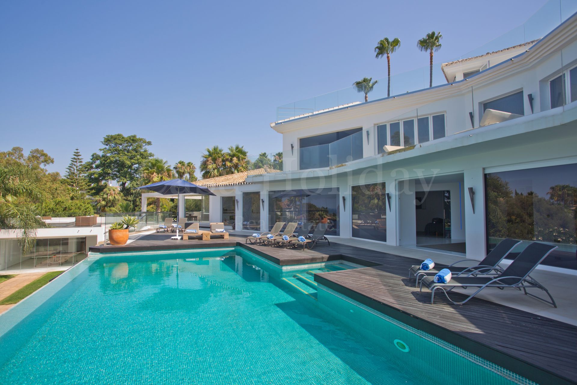 Villa en Hacienda las Chapas, Marbella