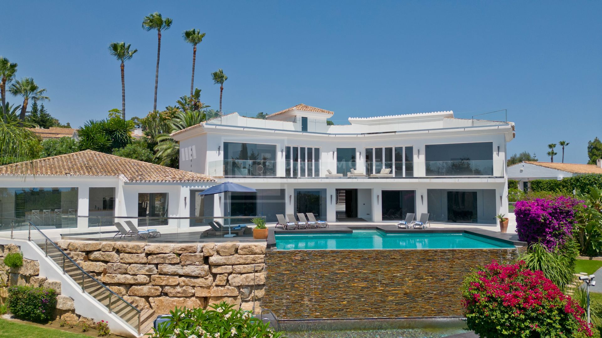 Rent-To-Buy Villa in Hacienda Las Chapas, Marbella East