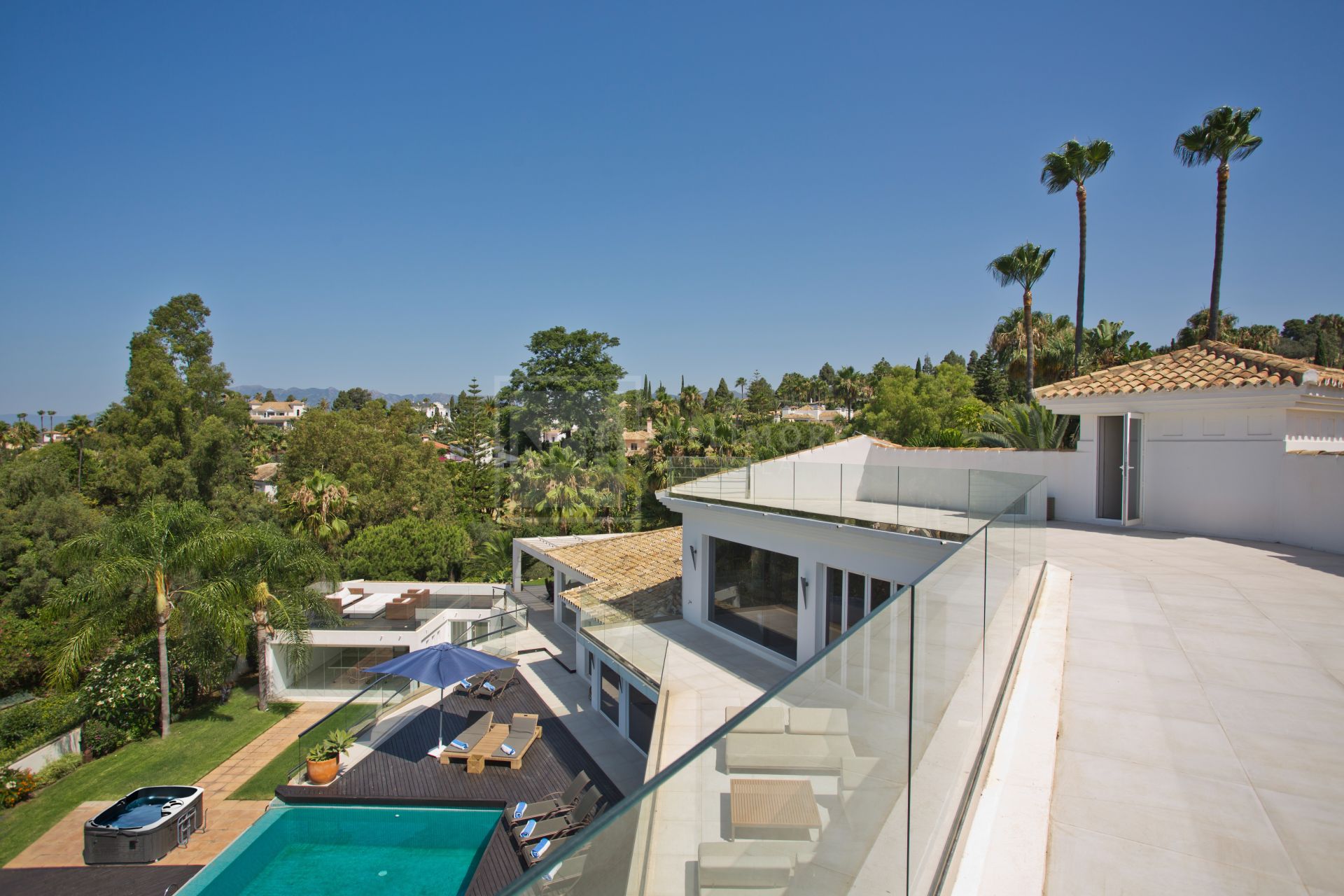 Rent-To-Buy Villa in Hacienda Las Chapas, Marbella East
