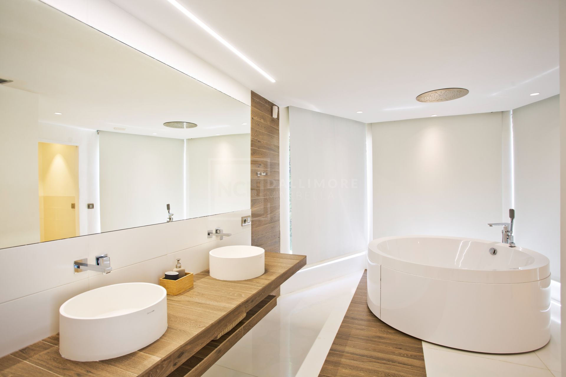 Rent-To-Buy Villa in Hacienda Las Chapas, Marbella East