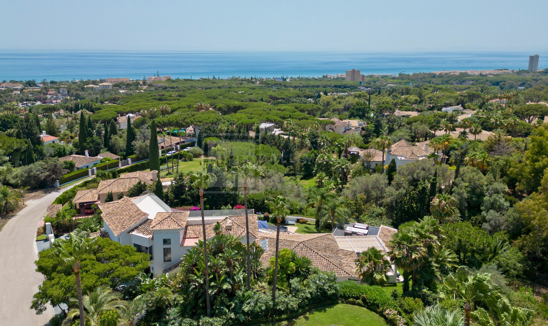 Rent-To-Buy Villa in Hacienda Las Chapas, Marbella East
