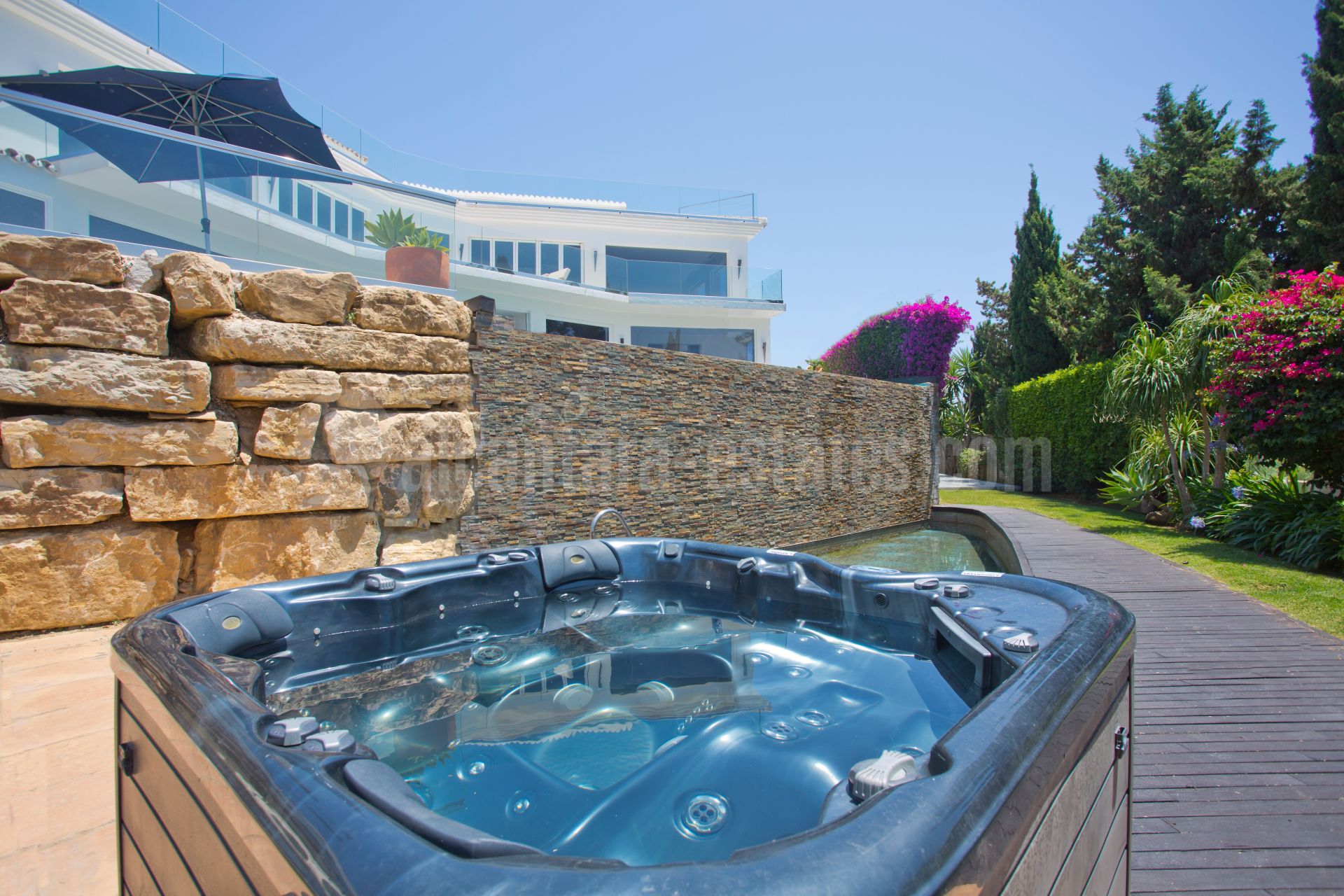Villa in Hacienda las Chapas, Marbella