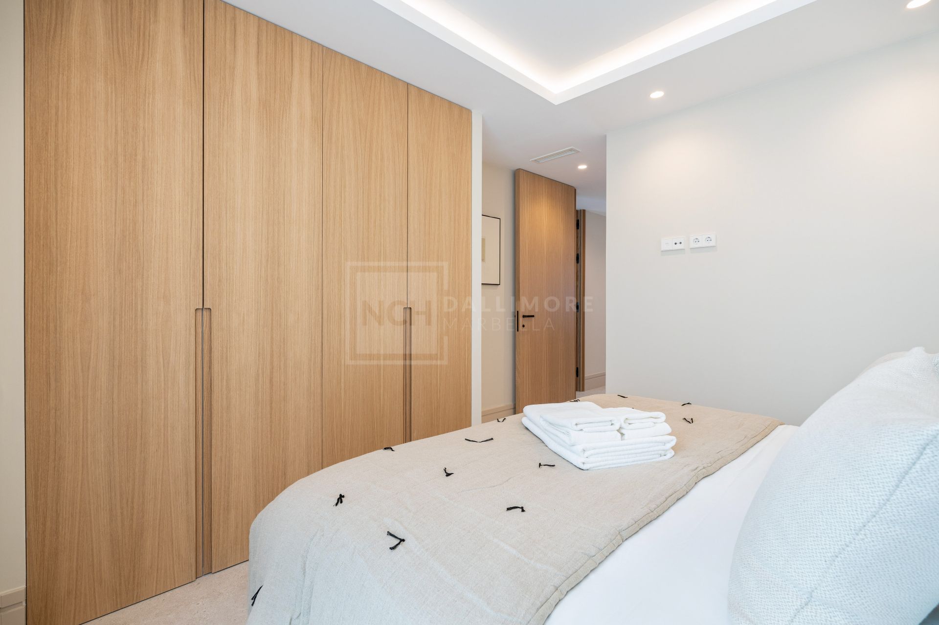 Marina-Front Two-Bedroom Apartment with Stunning Yacht Harbour Views