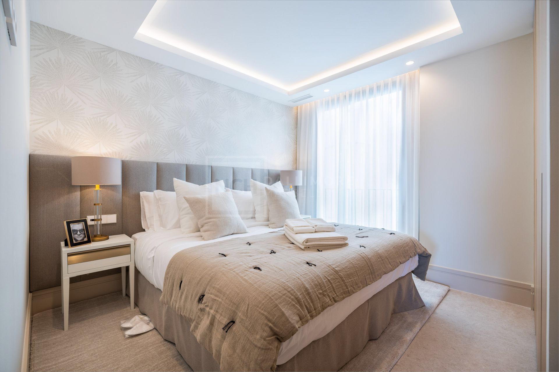 Marina-Front Two-Bedroom Apartment with Stunning Yacht Harbour Views