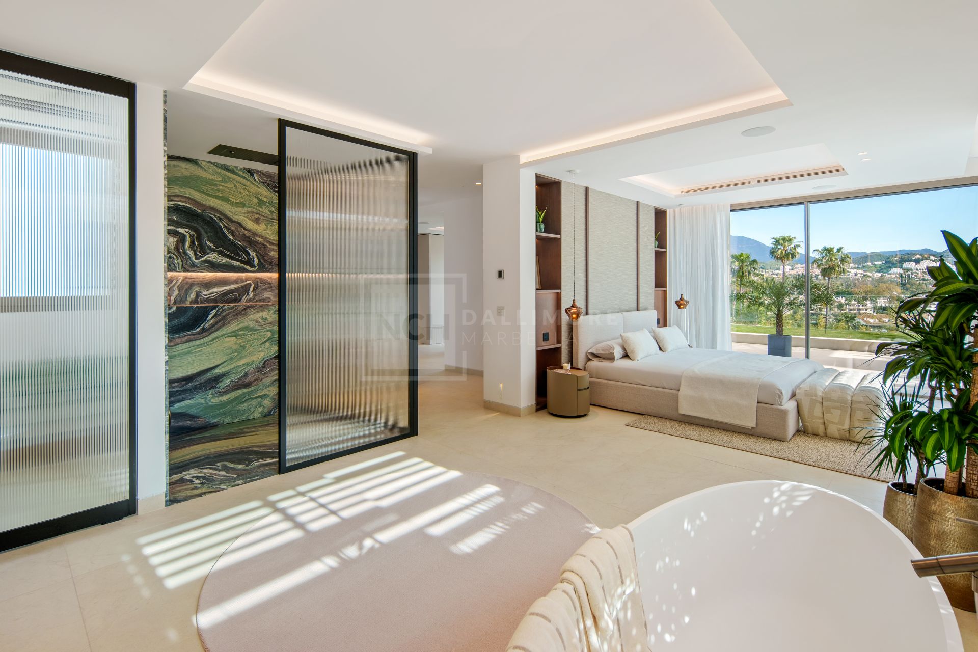 Panoramic Contemporary Villa Overlooking Golf Valley and La Concha