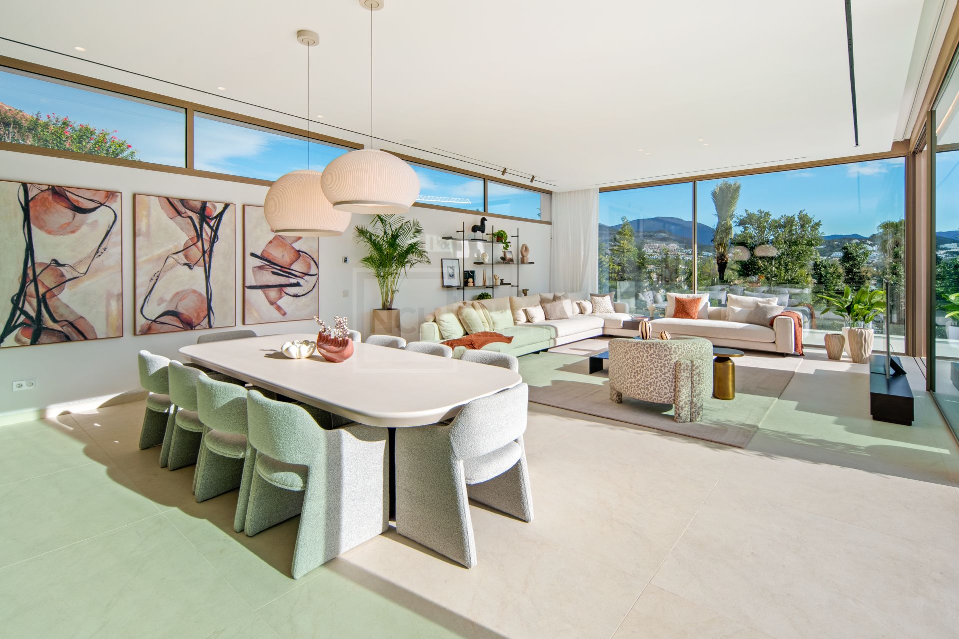 Panoramic Contemporary Villa Overlooking Golf Valley and La Concha
