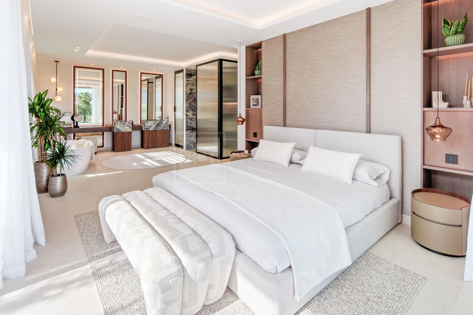 Panoramic Contemporary Villa Overlooking Golf Valley and La Concha