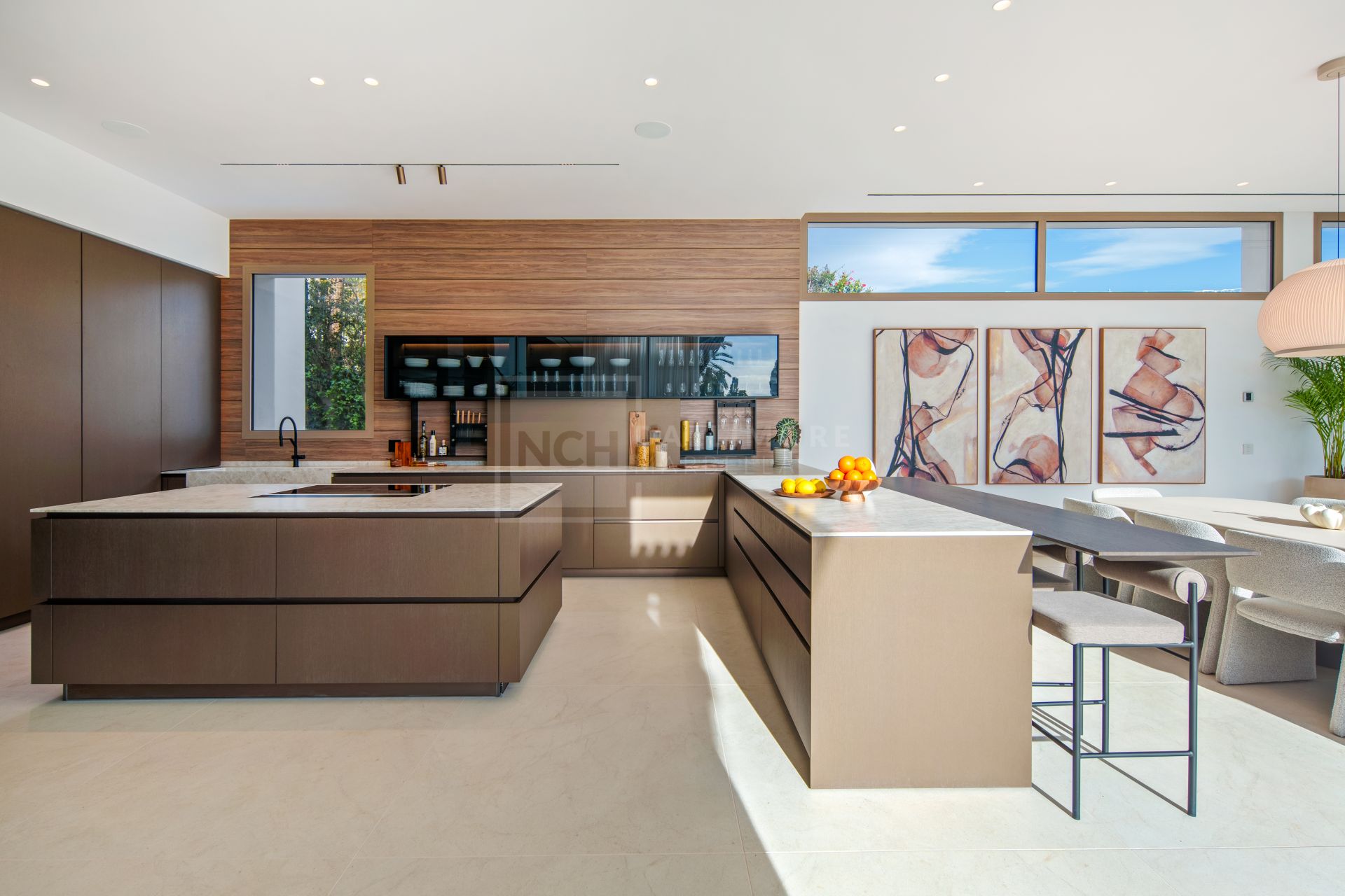 Panoramic Contemporary Villa Overlooking Golf Valley and La Concha