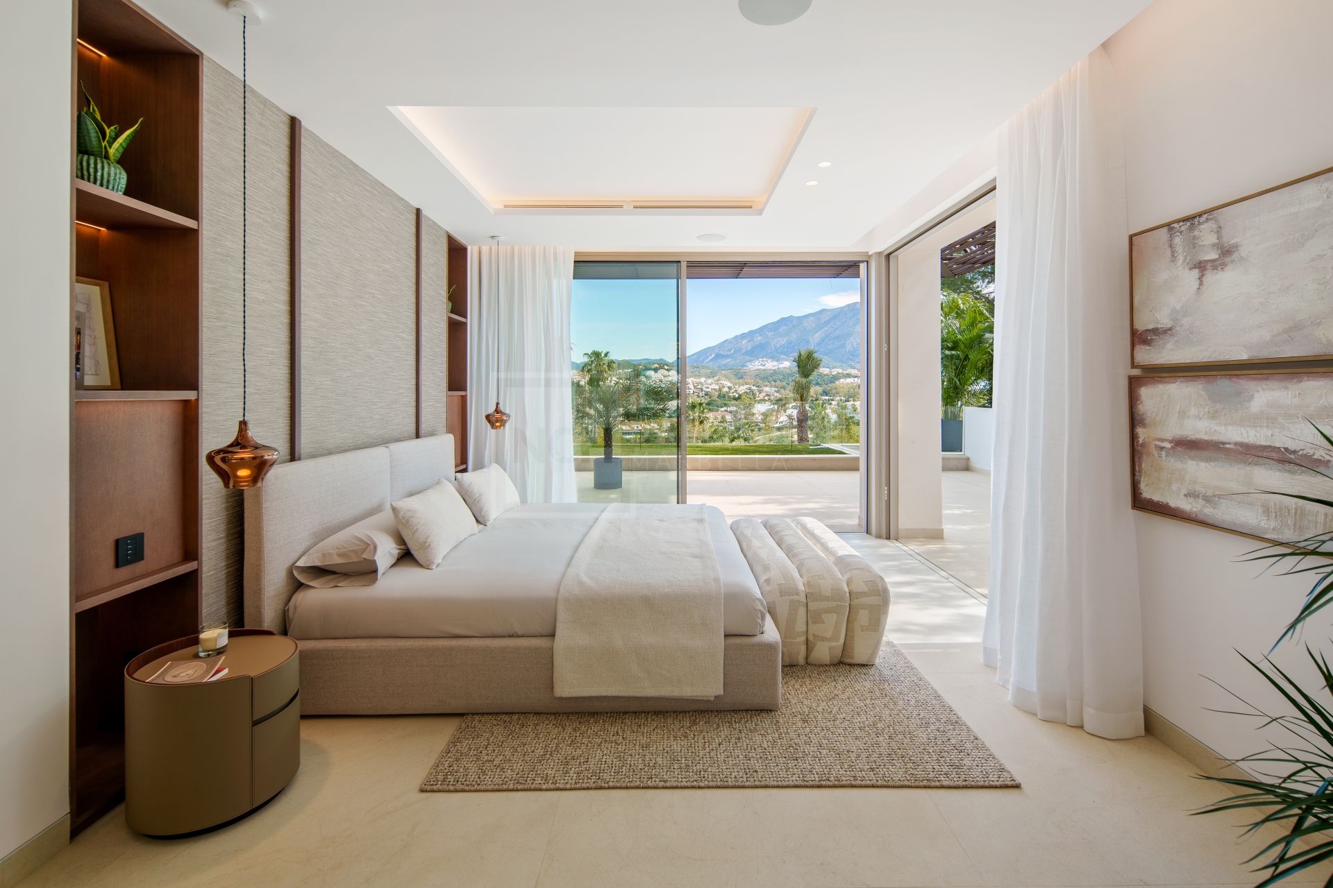 Panoramic Contemporary Villa Overlooking Golf Valley and La Concha