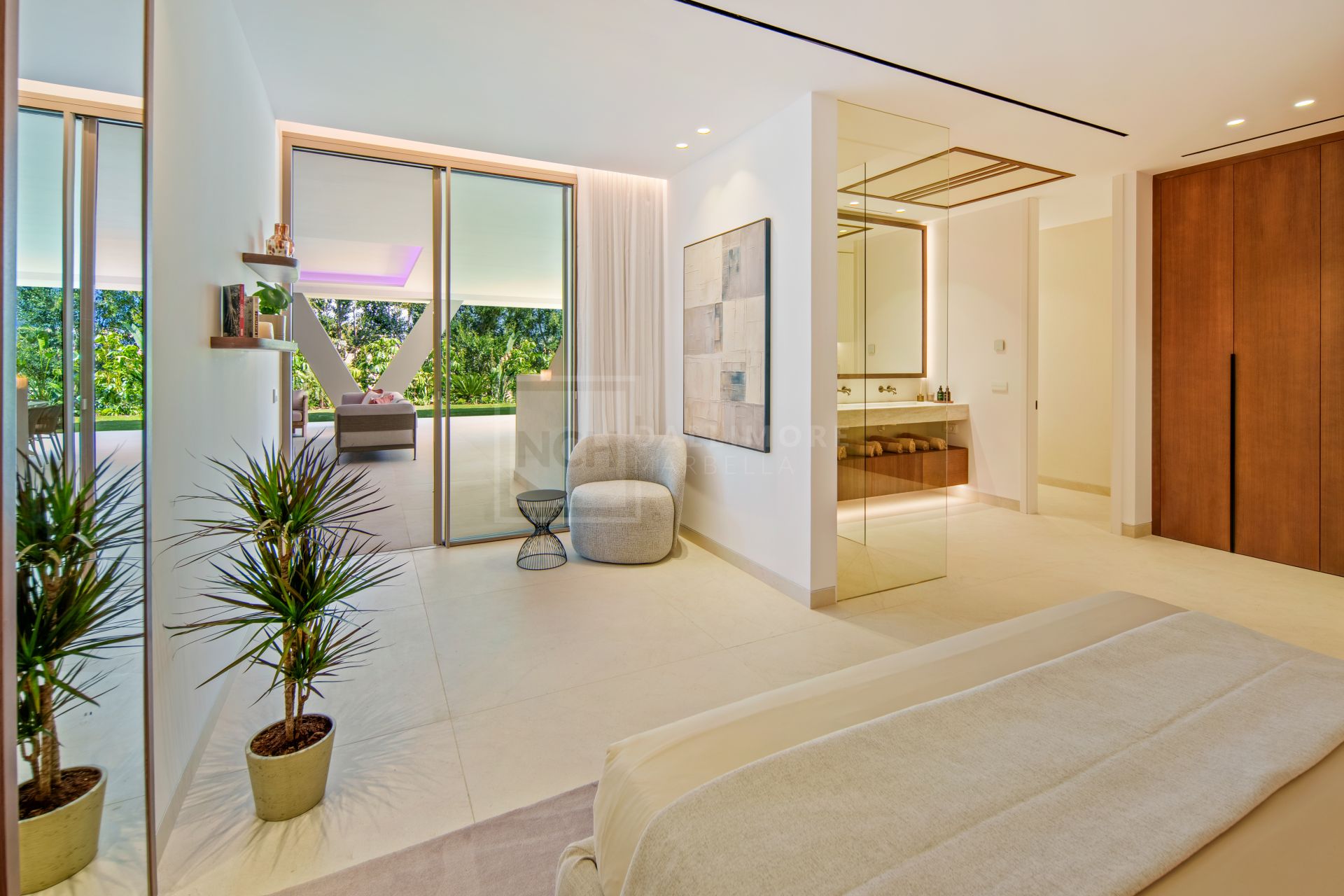 Panoramic Contemporary Villa Overlooking Golf Valley and La Concha