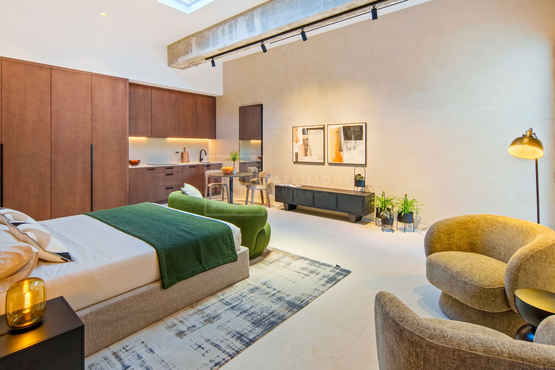 Panoramic Contemporary Villa Overlooking Golf Valley and La Concha