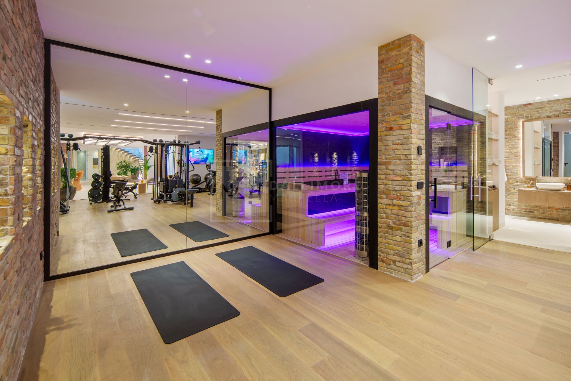 Panoramic Contemporary Villa Overlooking Golf Valley and La Concha