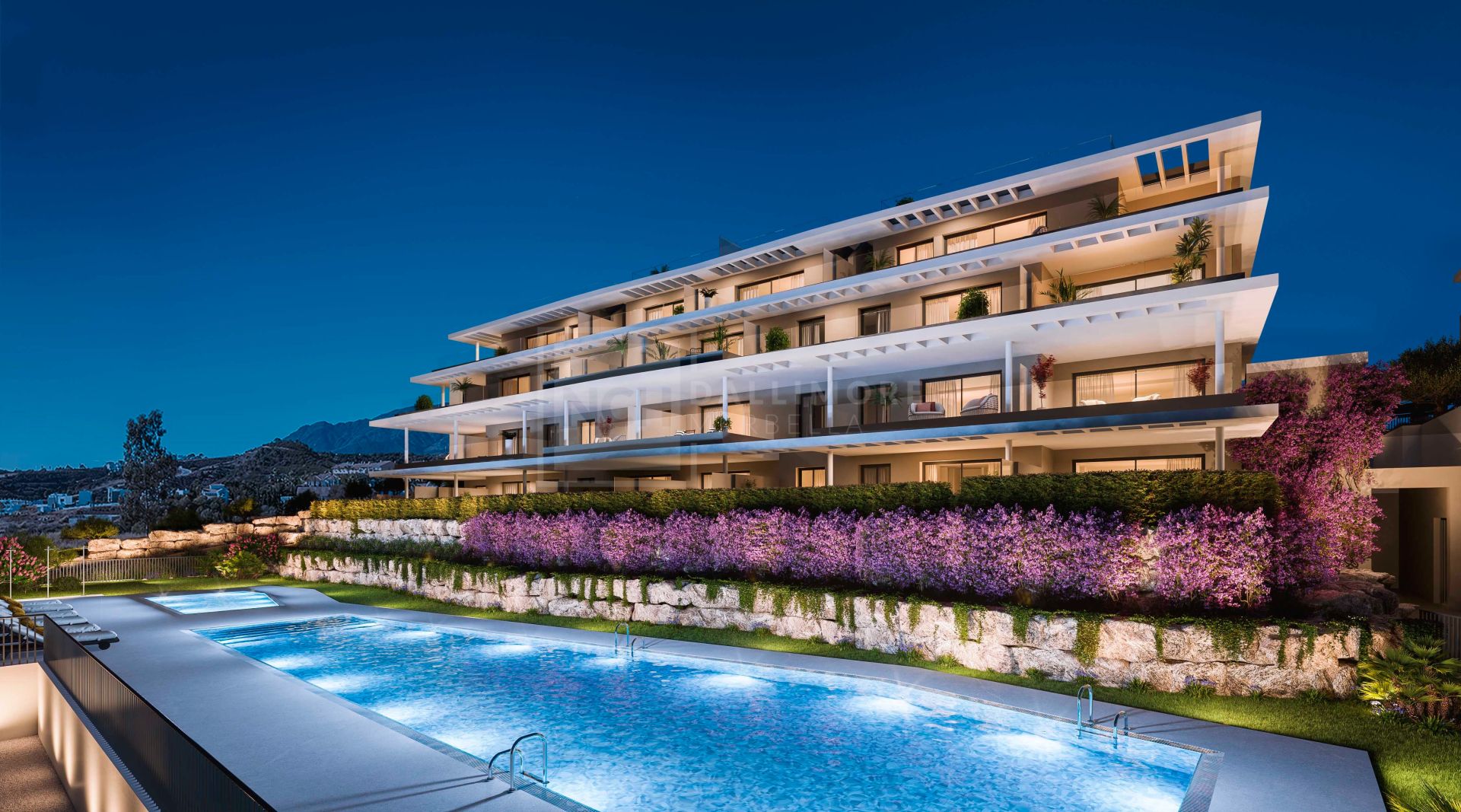 Elegante Residencia Costera Entre el Mar y la Montaña