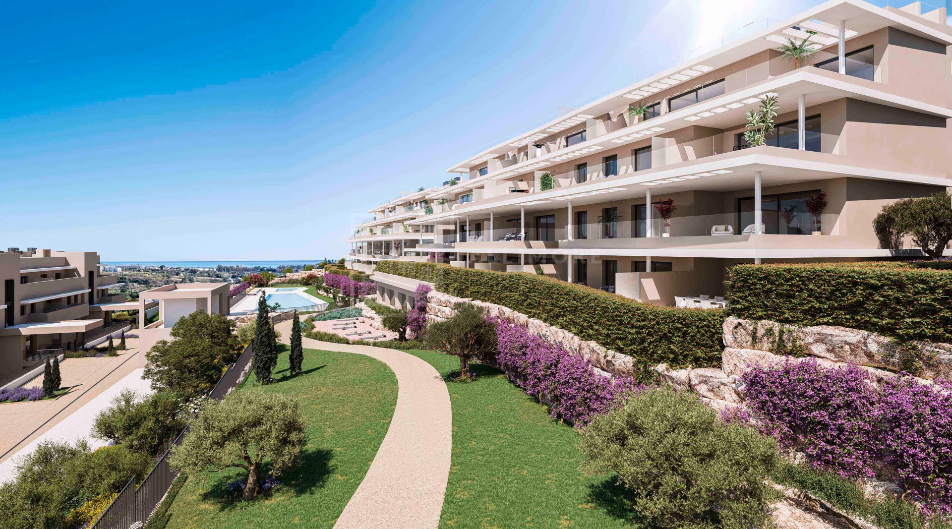 Elegante Residencia Costera Entre el Mar y la Montaña