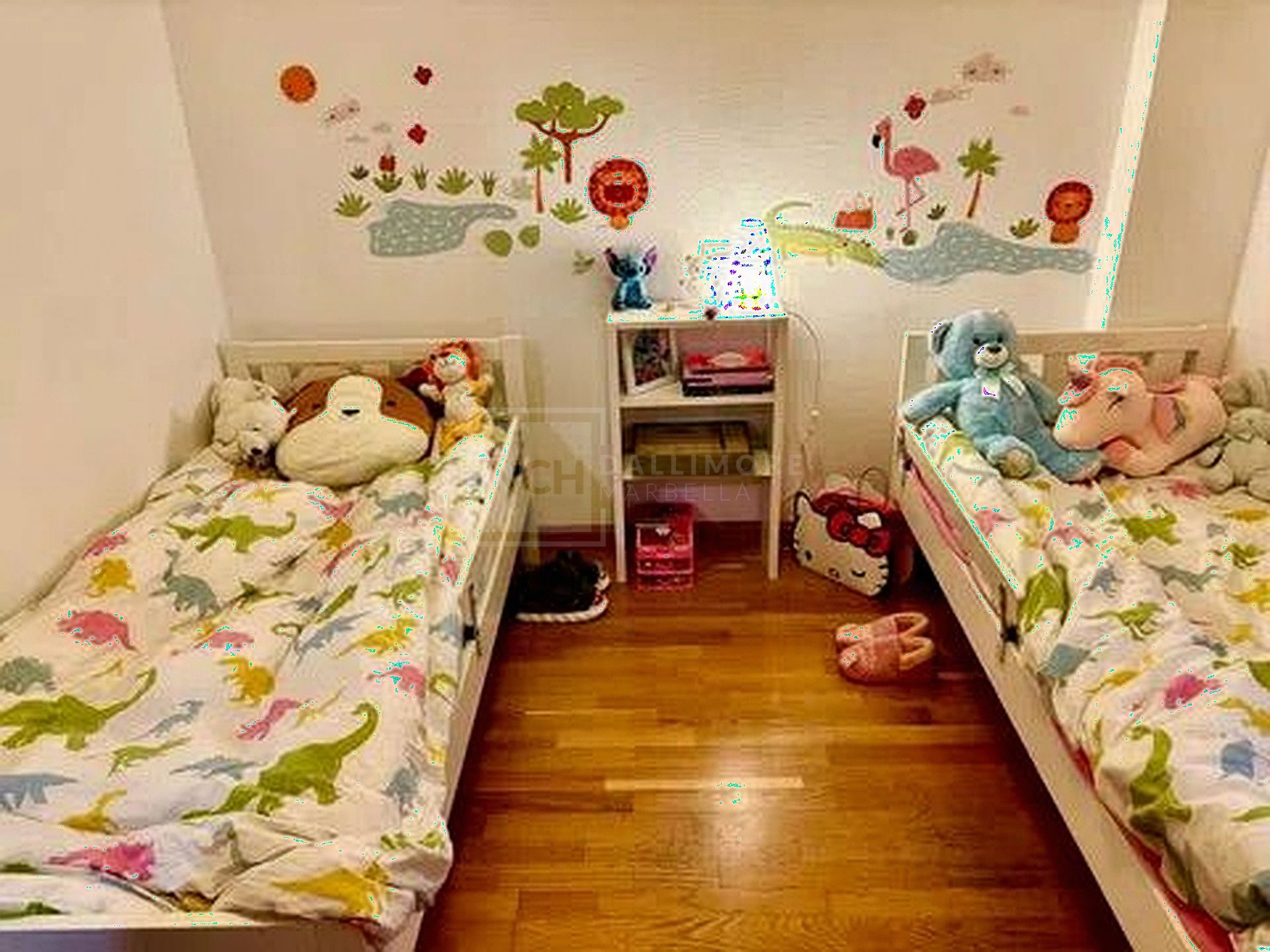 Apartamento de 3 Dormitorios con Vista al Mar a Pocos Pasos de la Playa en Málaga