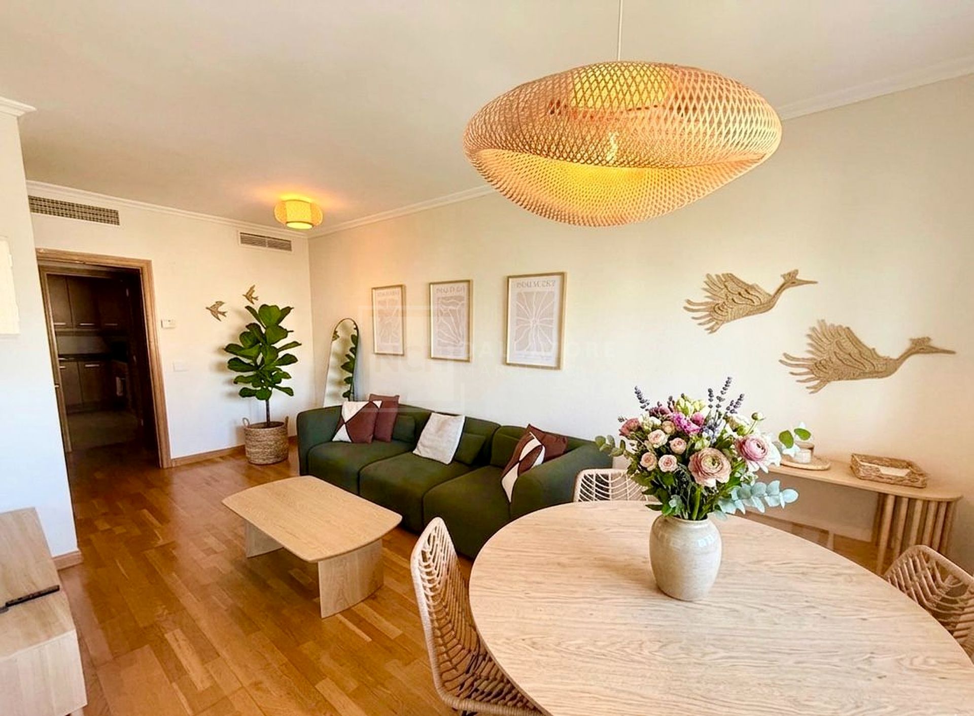 Apartamento de 3 Dormitorios con Vista al Mar a Pocos Pasos de la Playa en Málaga