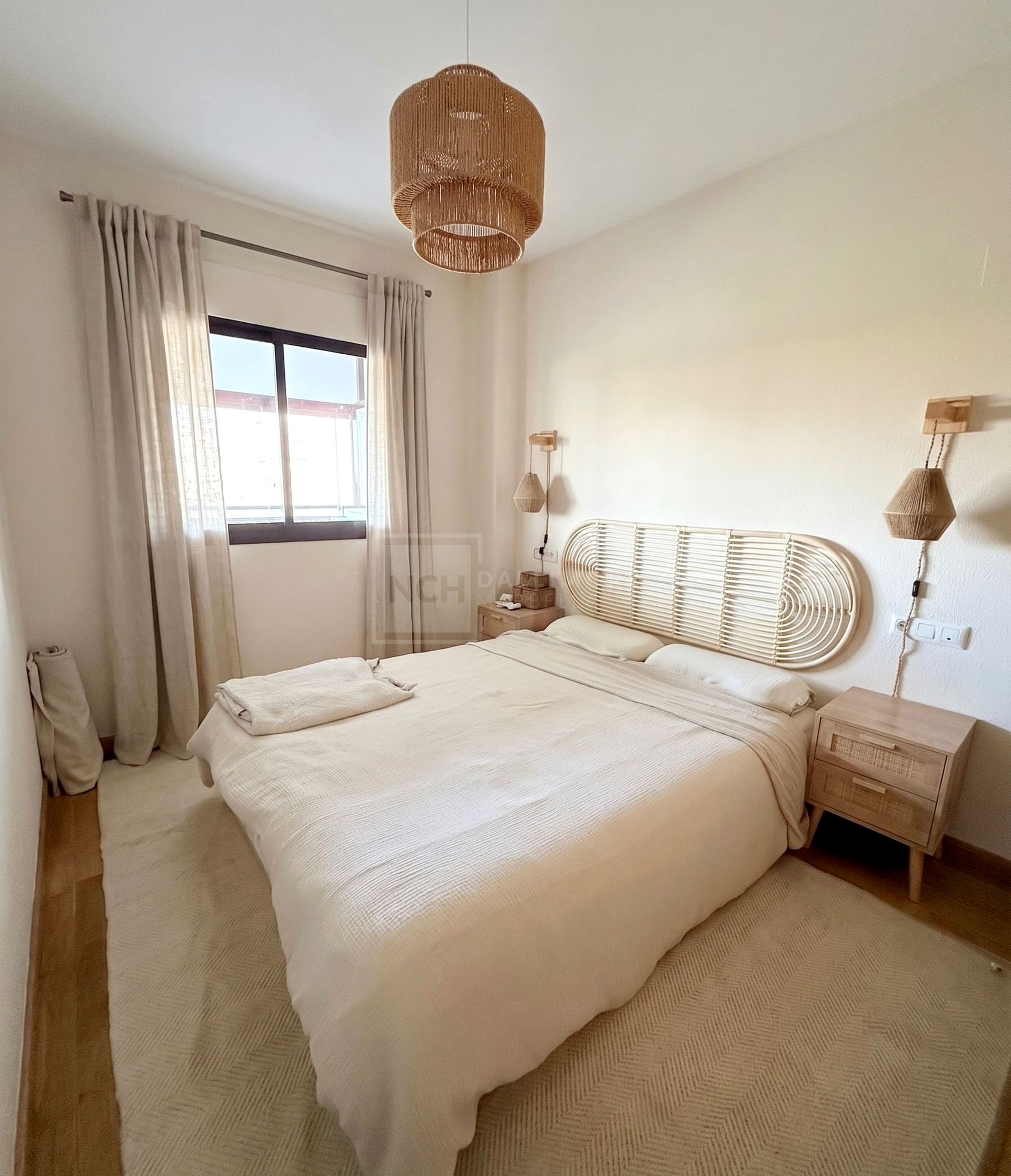 Apartamento de 3 Dormitorios con Vista al Mar a Pocos Pasos de la Playa en Málaga