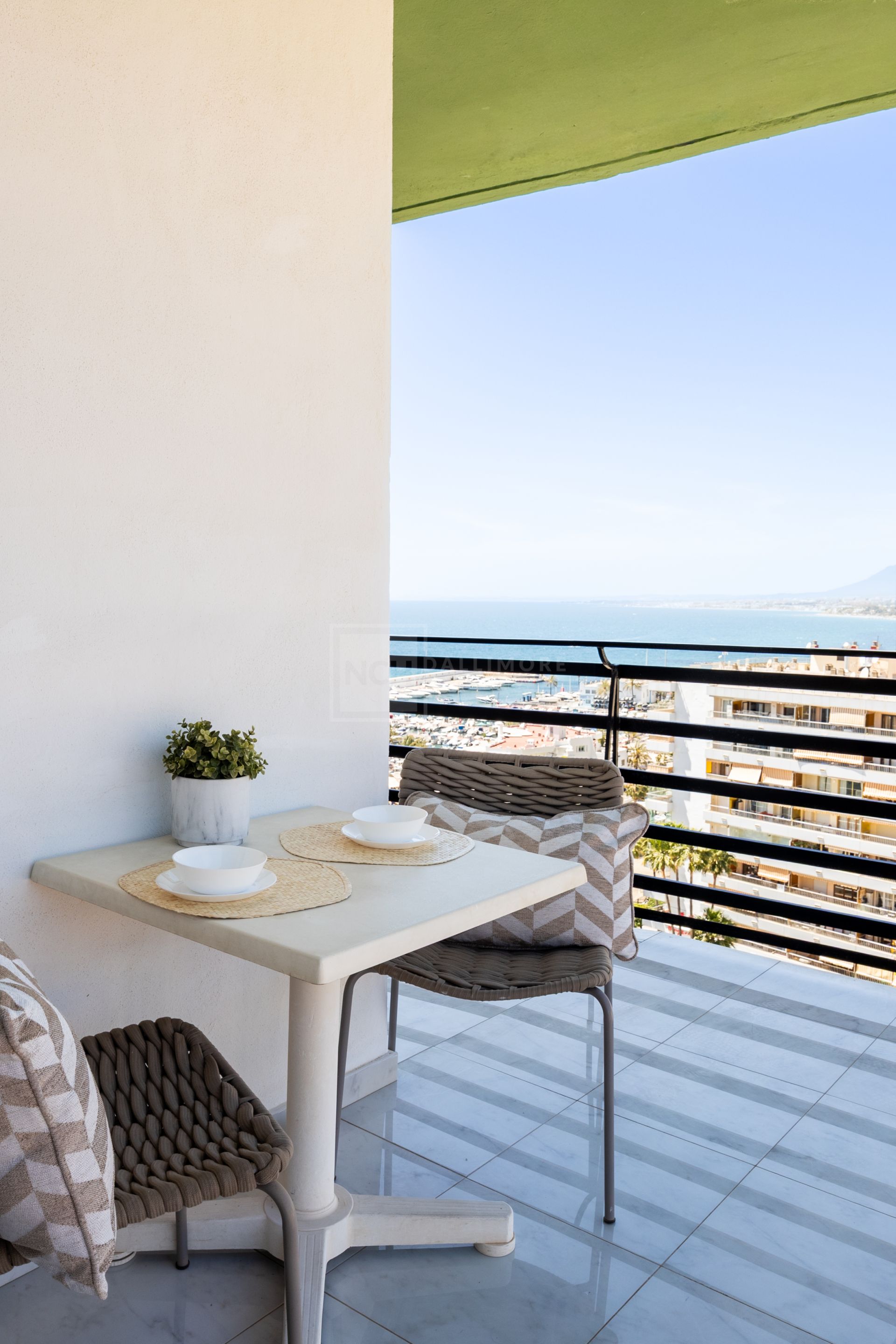 Beachfront apartment in the heart of Marbella