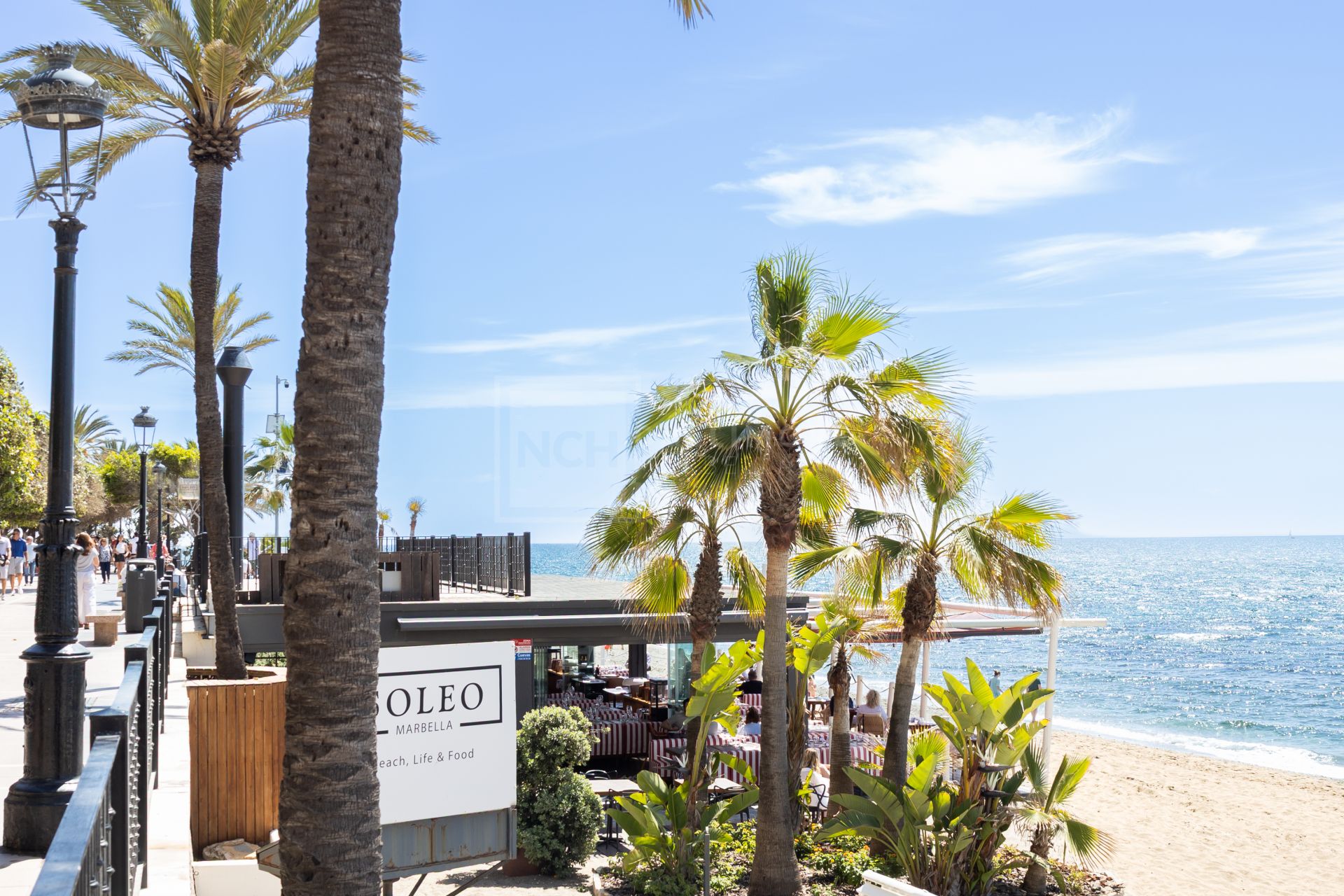 Beachfront apartment in the heart of Marbella
