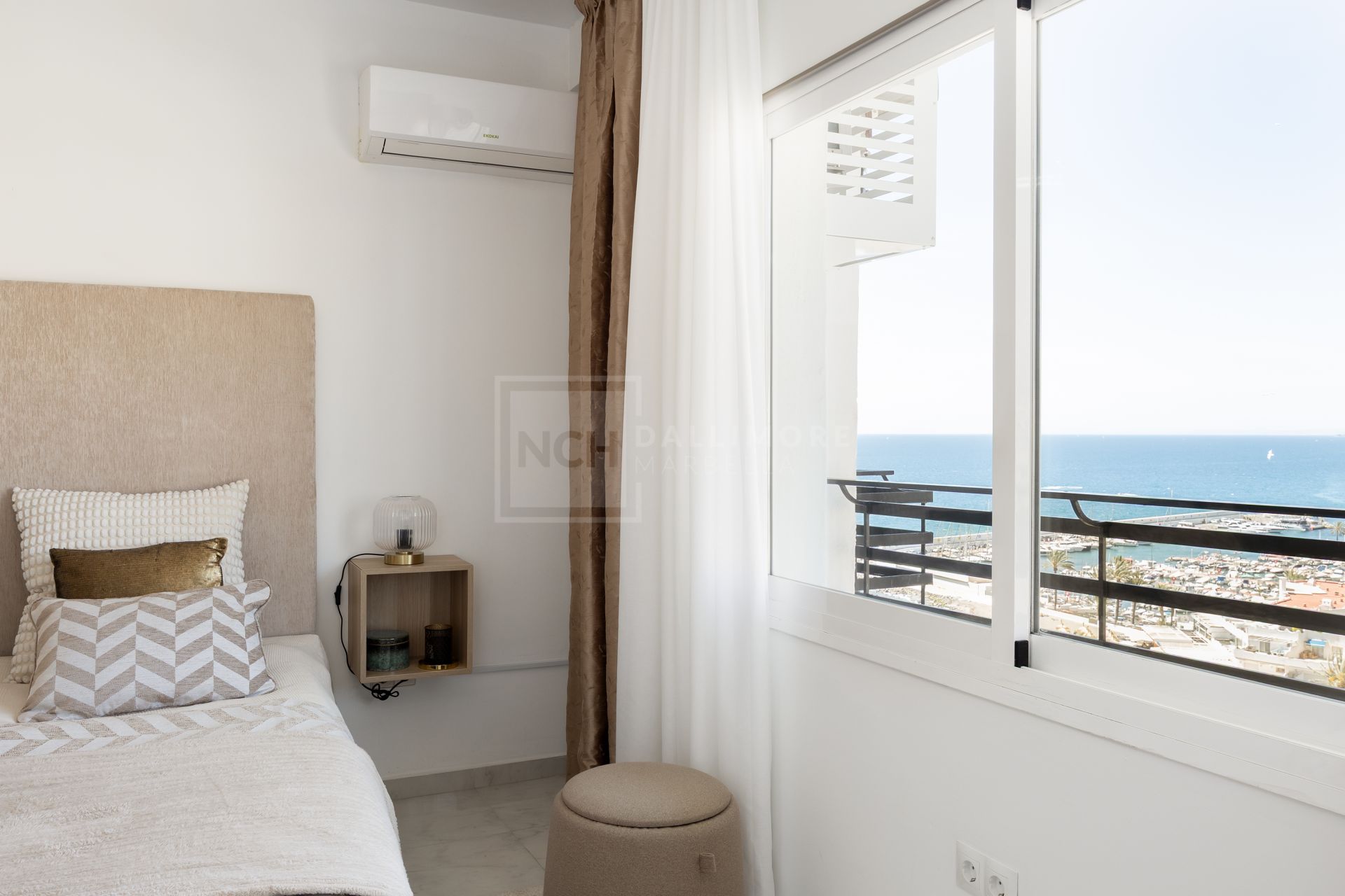 Beachfront apartment in the heart of Marbella