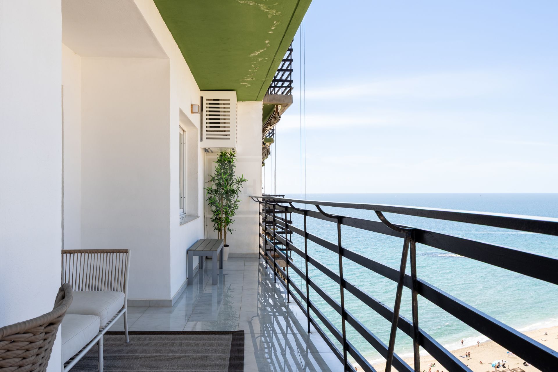 Beachfront apartment in the heart of Marbella
