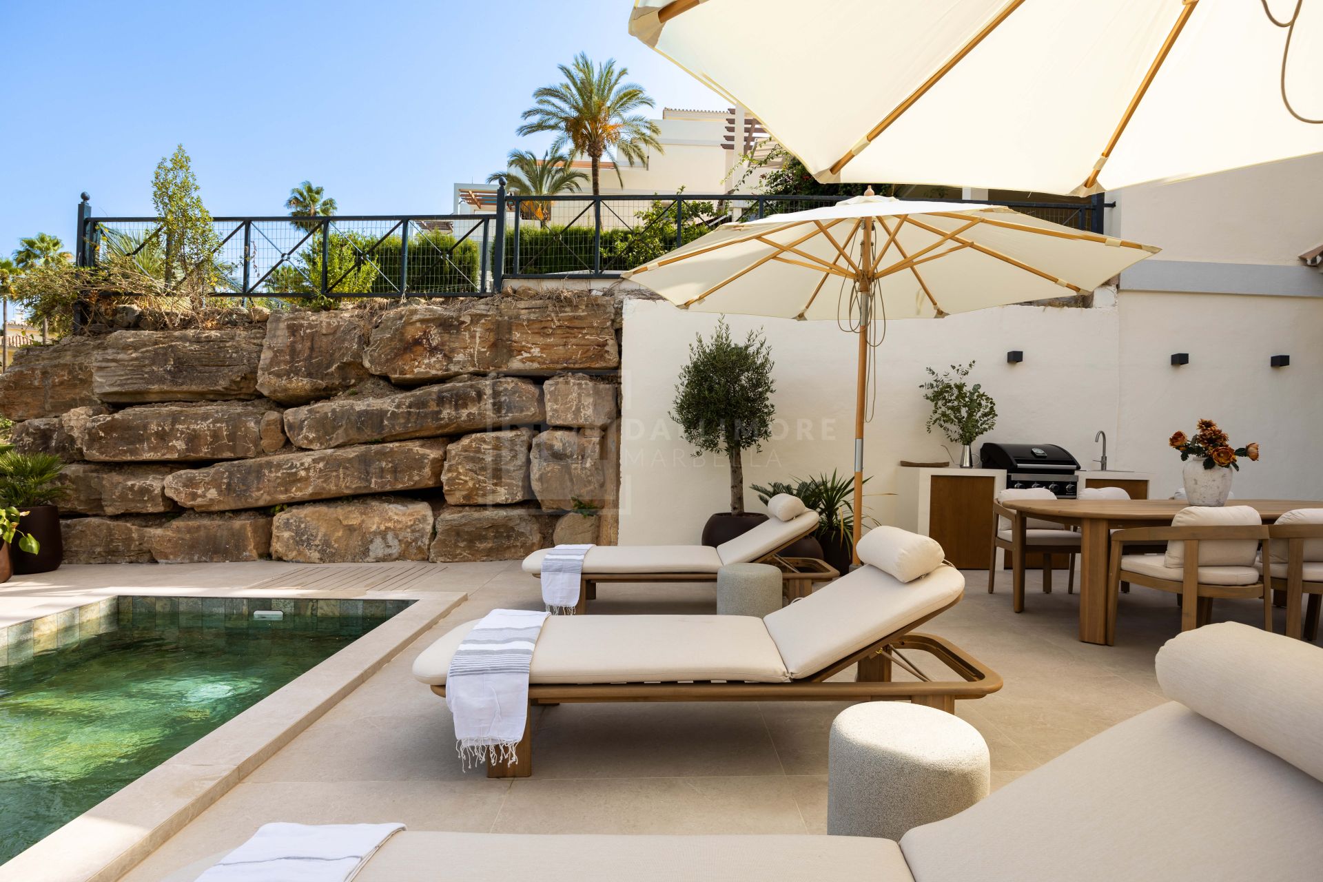 Luxury Ground Floor Apartment in Les Belvederes, Nueva Andalucía
