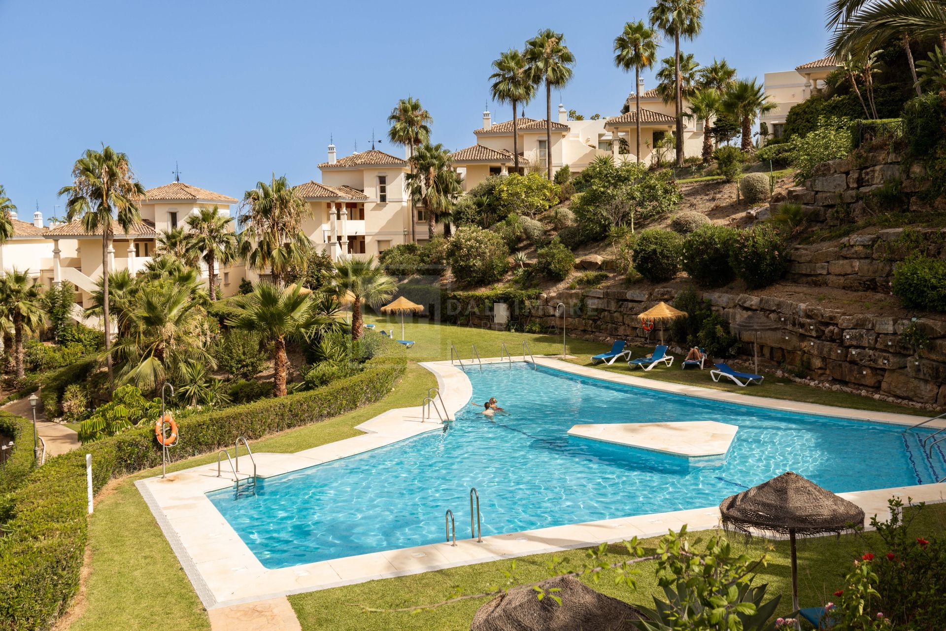 Luxury Ground Floor Apartment in Les Belvederes, Nueva Andalucía