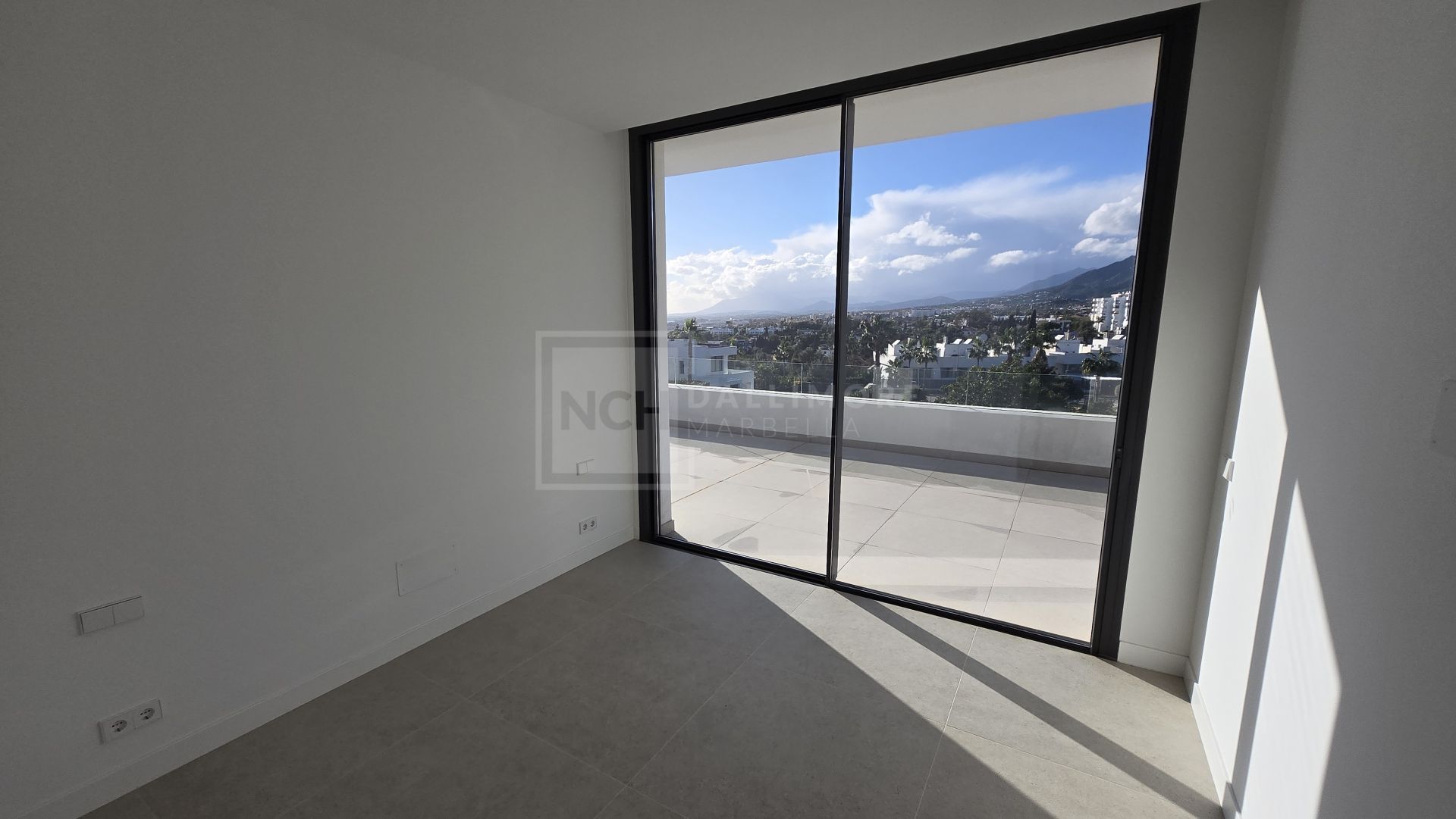 Exquisita villa de lujo de cuatro dormitorios en La Finca de Marbella, Marbella Este