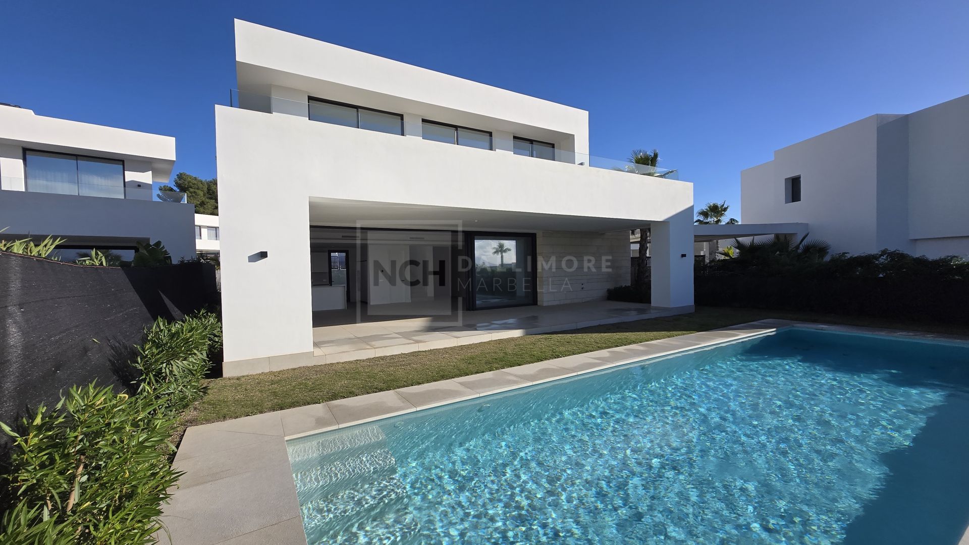 Exquisita villa de lujo de cuatro dormitorios en La Finca de Marbella, Marbella Este