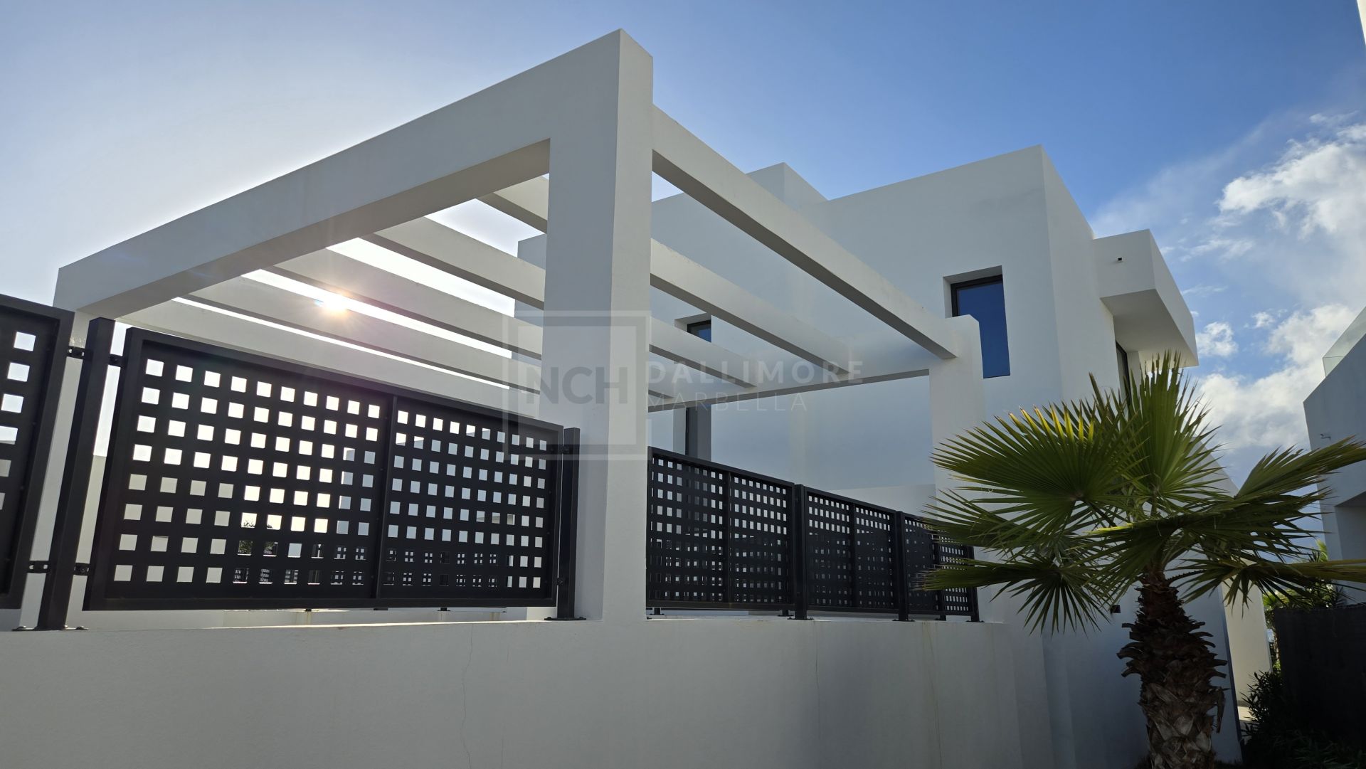 Exquisita villa de lujo de cuatro dormitorios en La Finca de Marbella, Marbella Este