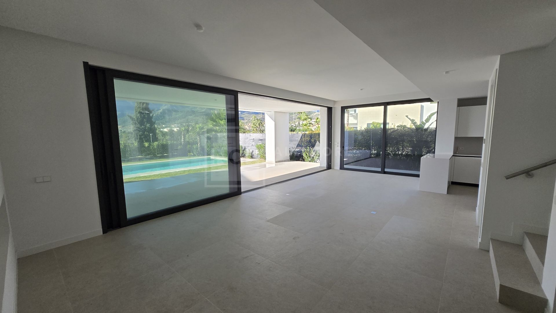 Exquisita villa de lujo de cuatro dormitorios en La Finca de Marbella, Marbella Este