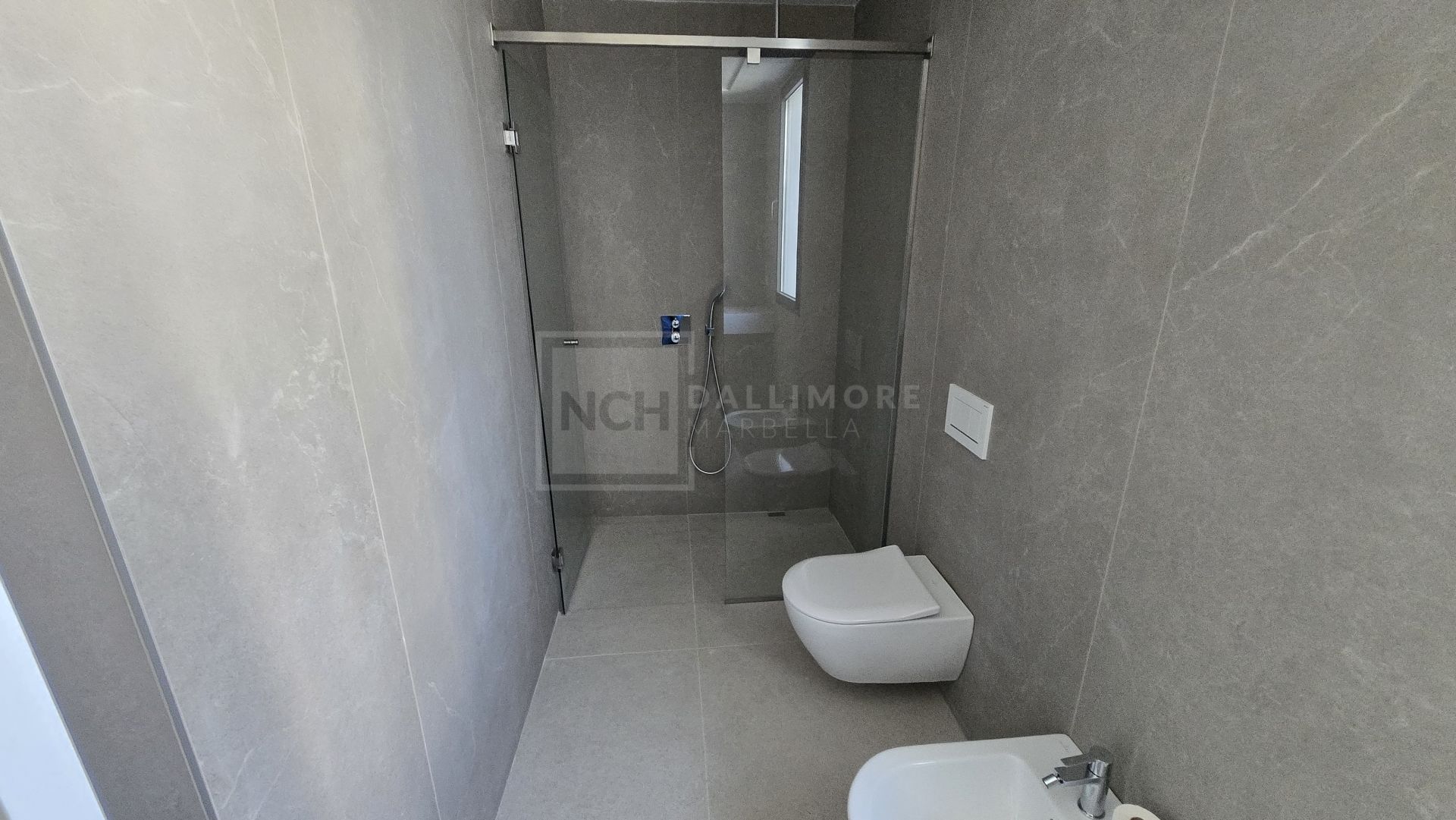 Exquisita villa de lujo de cuatro dormitorios en La Finca de Marbella, Marbella Este