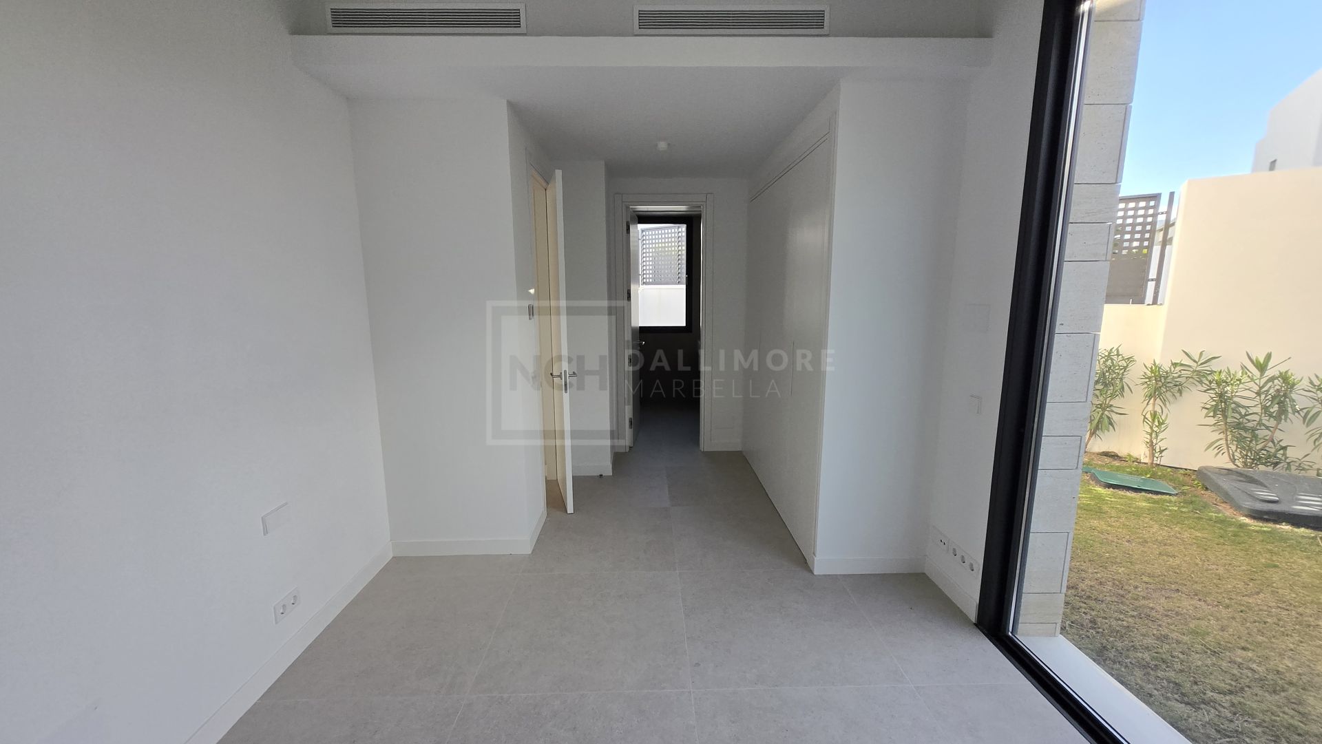 Exquisita villa de lujo de cuatro dormitorios en La Finca de Marbella, Marbella Este