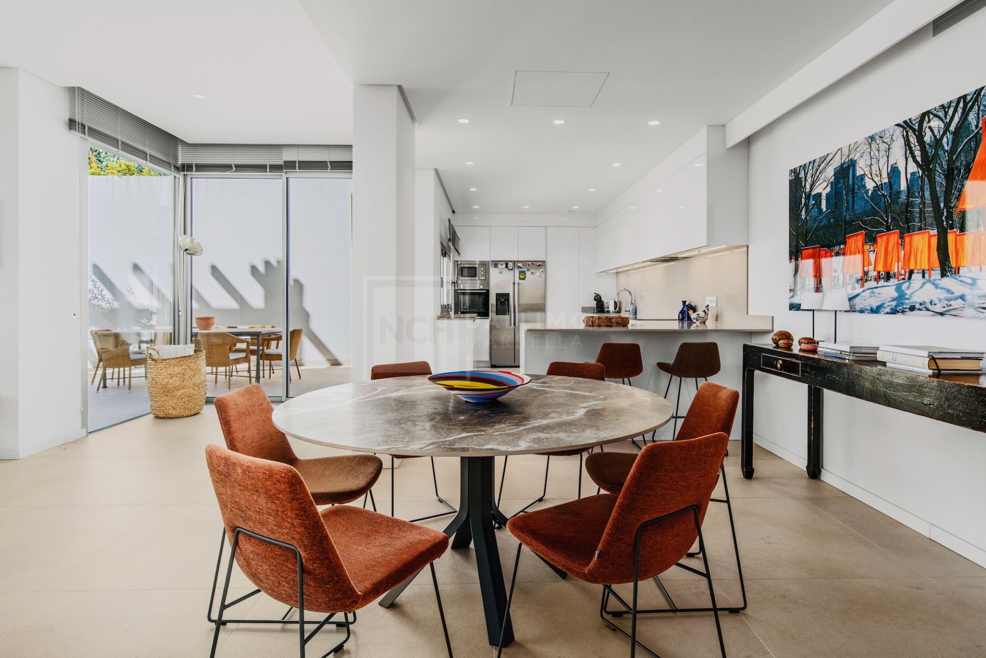 Exceptional 3-Bed Duplex with Private Garden and Panoramic Views