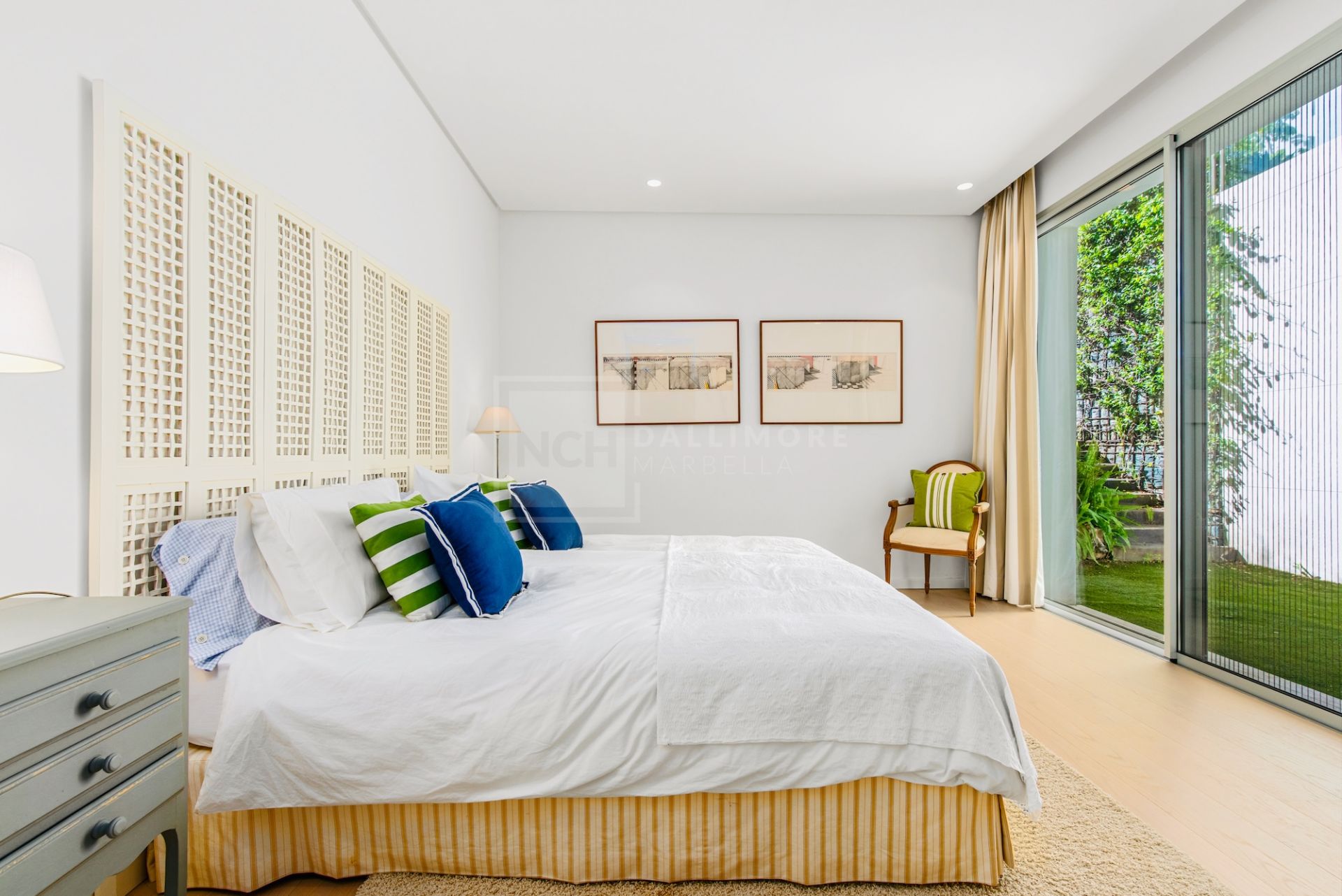Exceptional 3-Bed Duplex with Private Garden and Panoramic Views