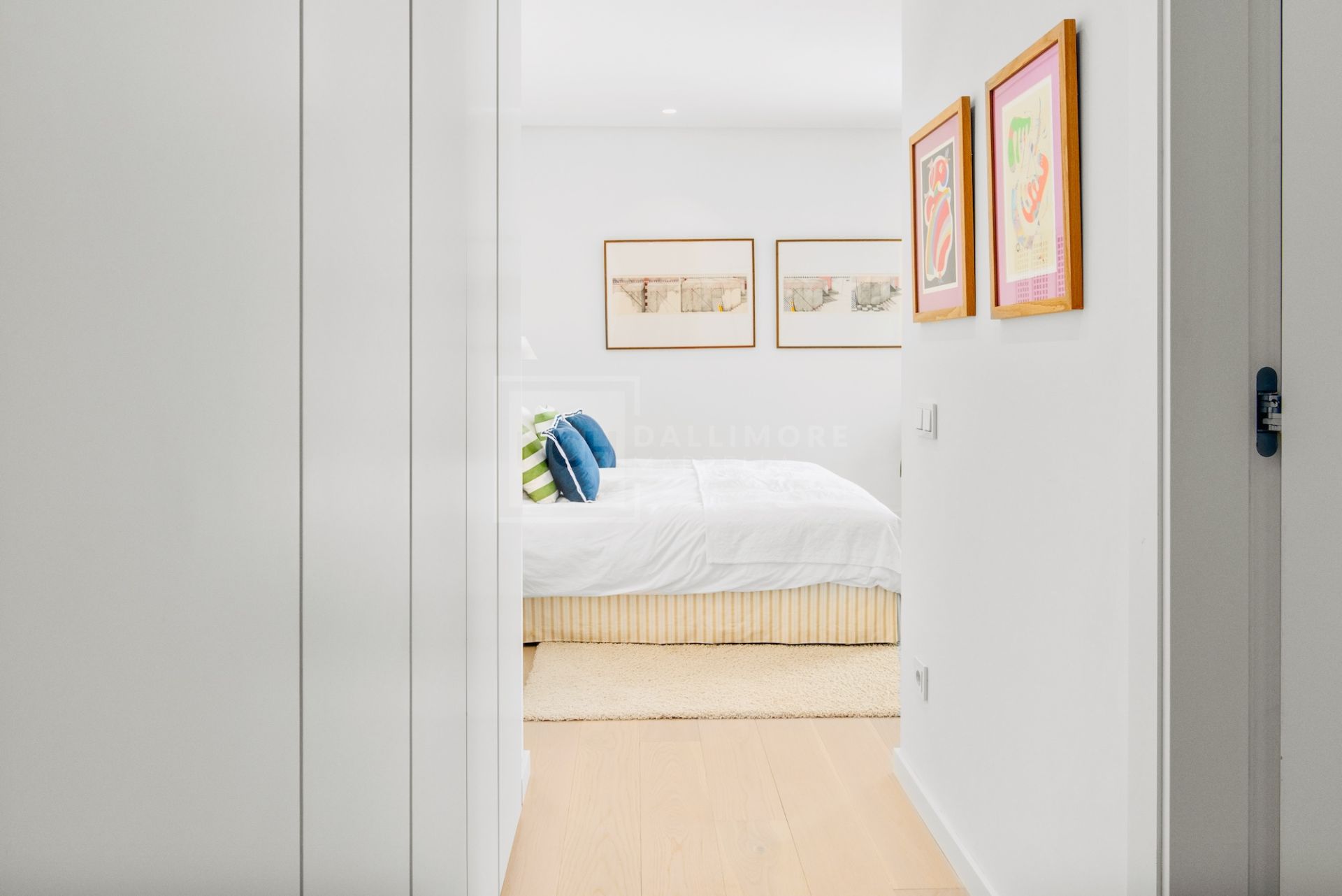 Exceptional 3-Bed Duplex with Private Garden and Panoramic Views