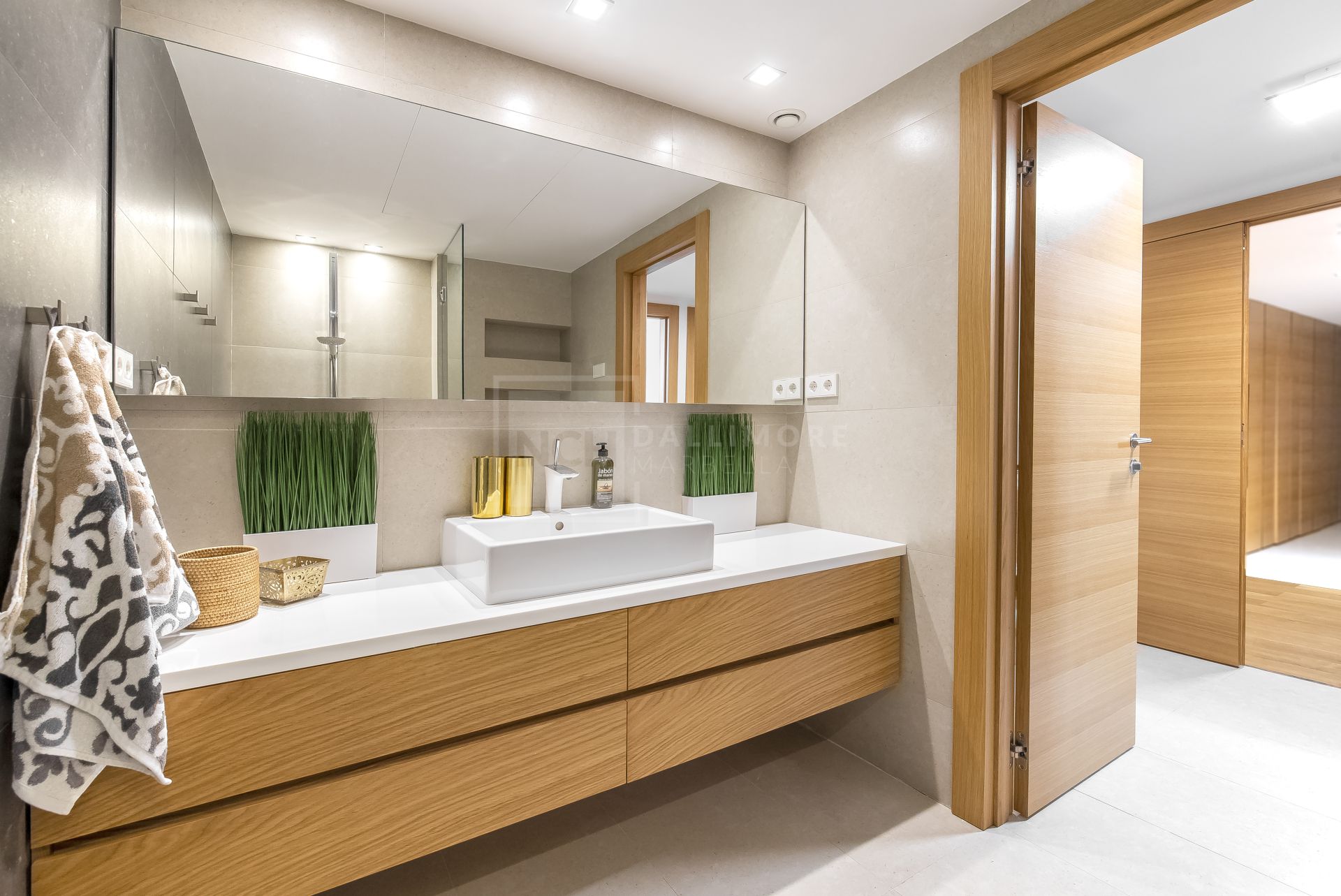 Frontline Beach Villa in Costabella, Marbella