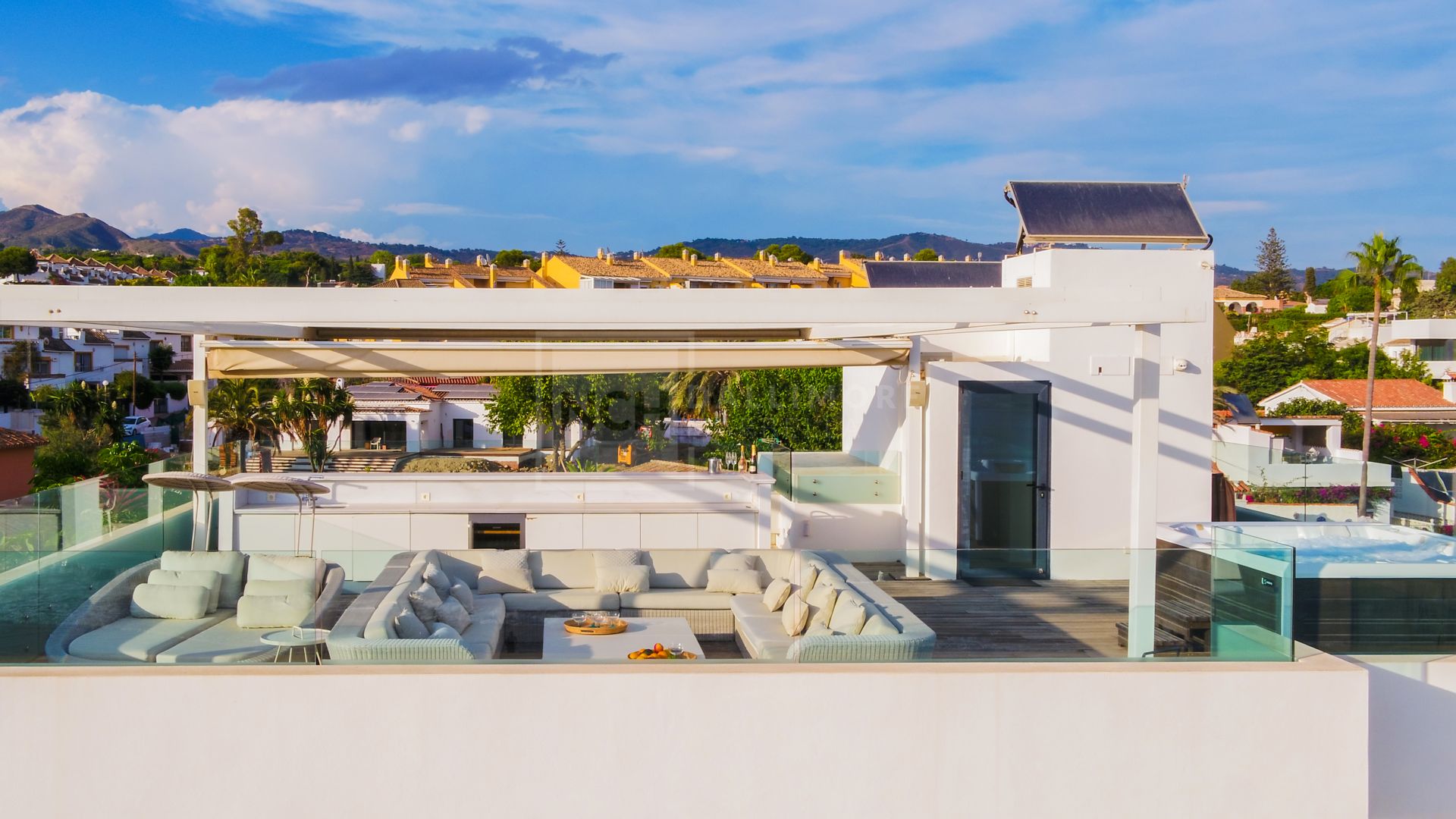 Frontline Beach Villa in Costabella, Marbella