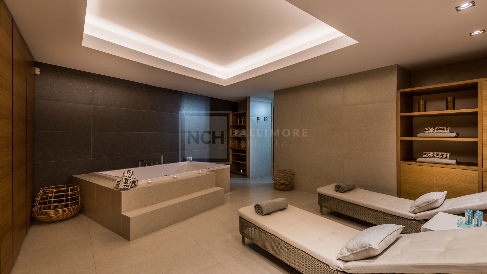 Frontline Beach Villa in Costabella, Marbella