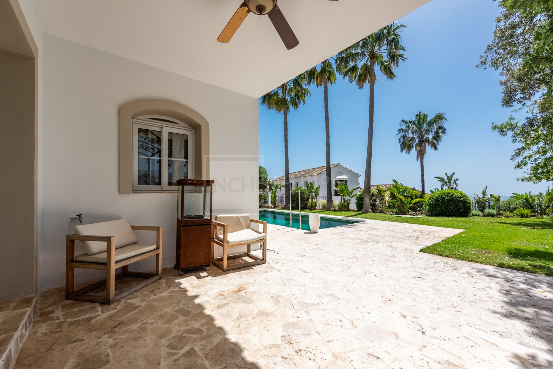 Charming Villa with Panoramic Views in Sierra Blanca Country Club, Istán