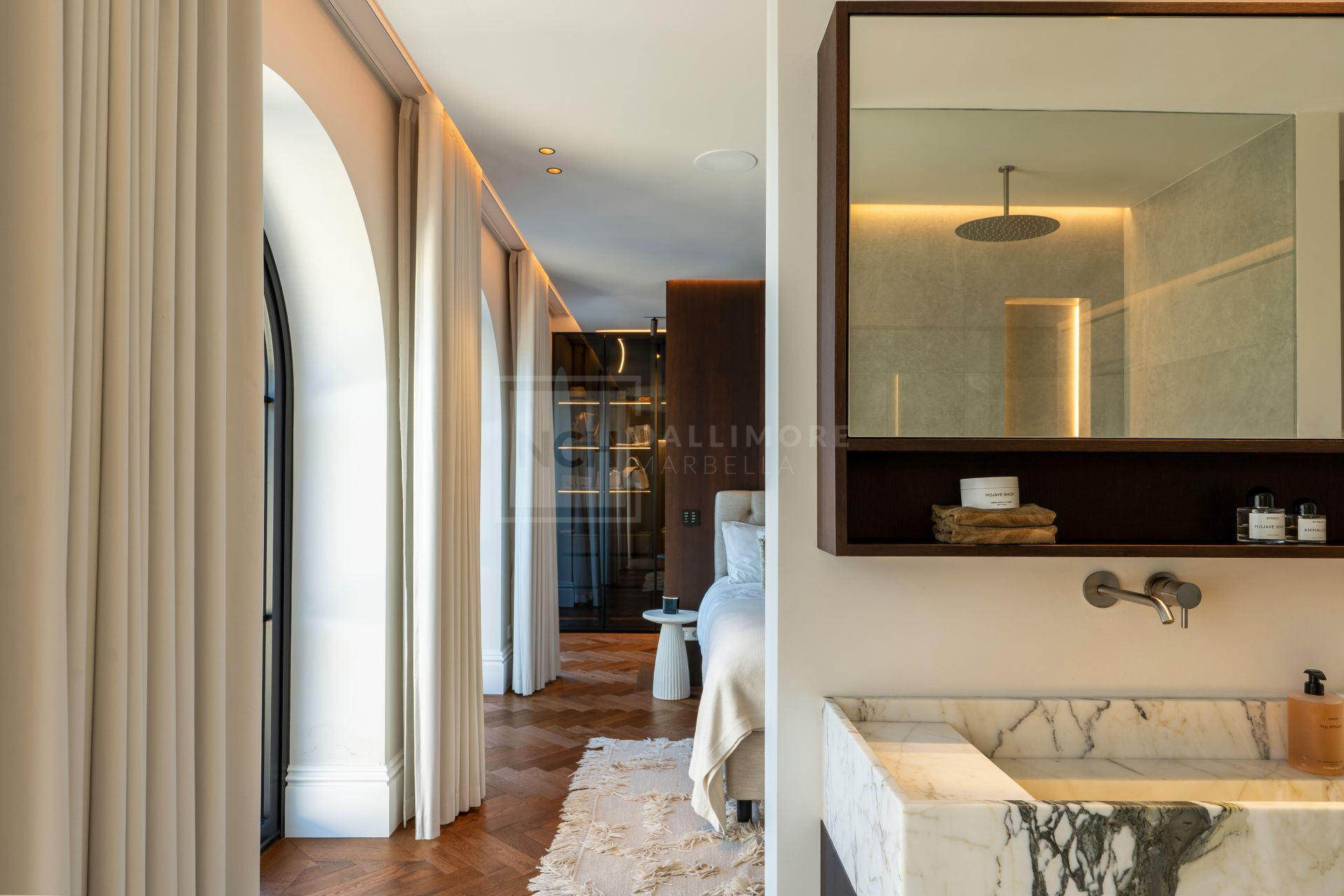 Villa en venta en Los Naranjos, Marbella