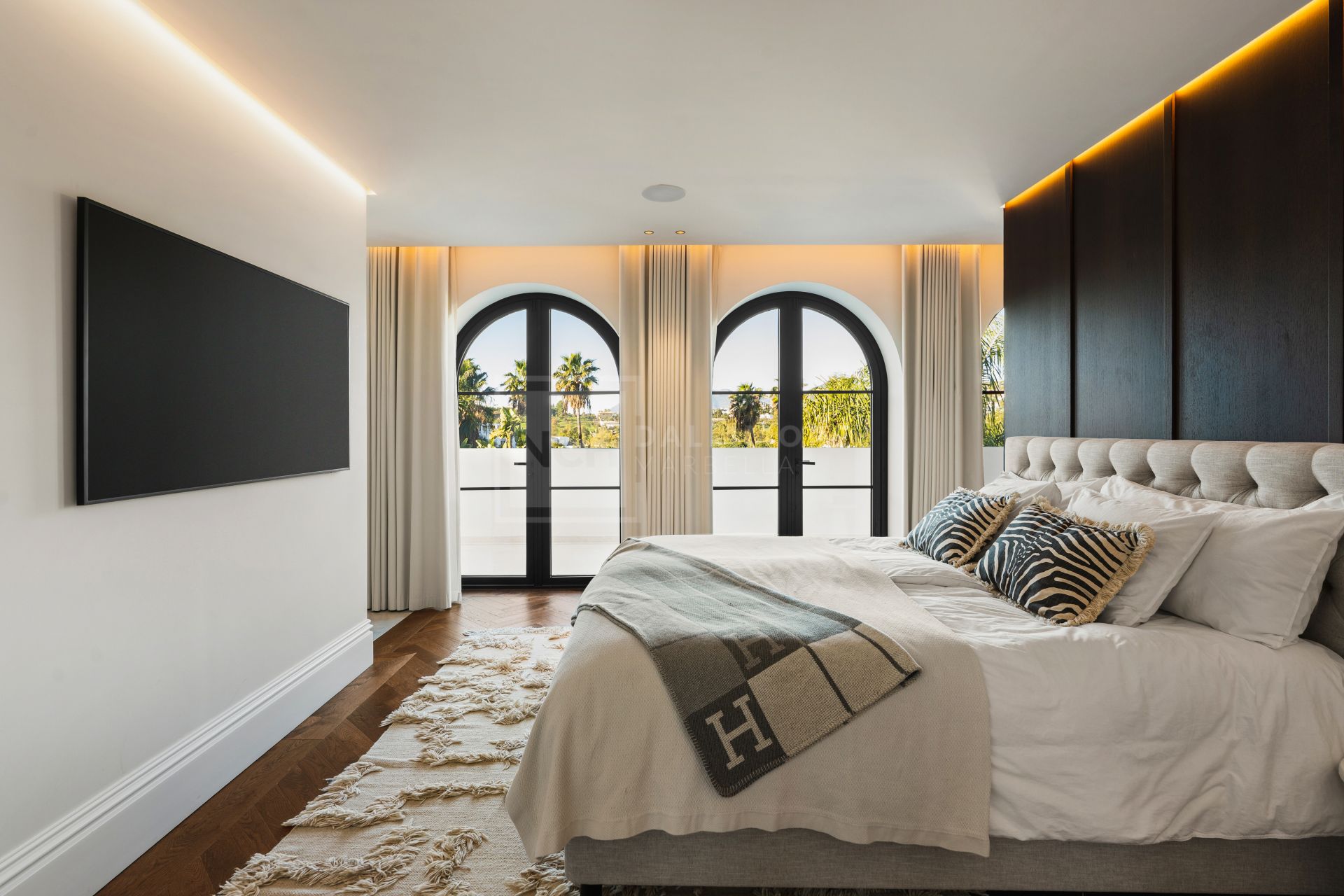 Villa en venta en Los Naranjos, Marbella